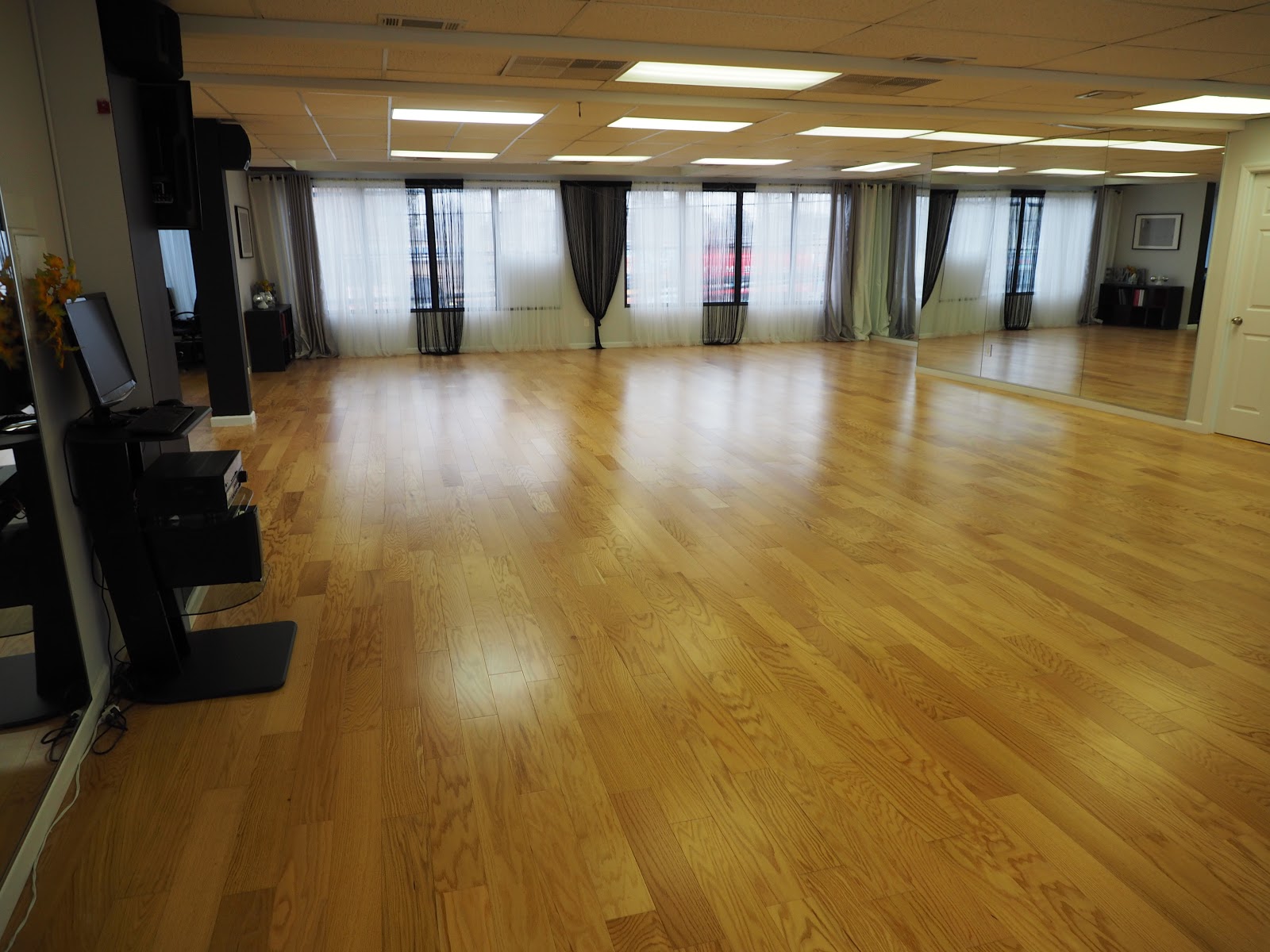 Photo of Fred Astaire Dance Studio Staten Island Central in Staten Island City, New York, United States - 7 Picture of Point of interest, Establishment