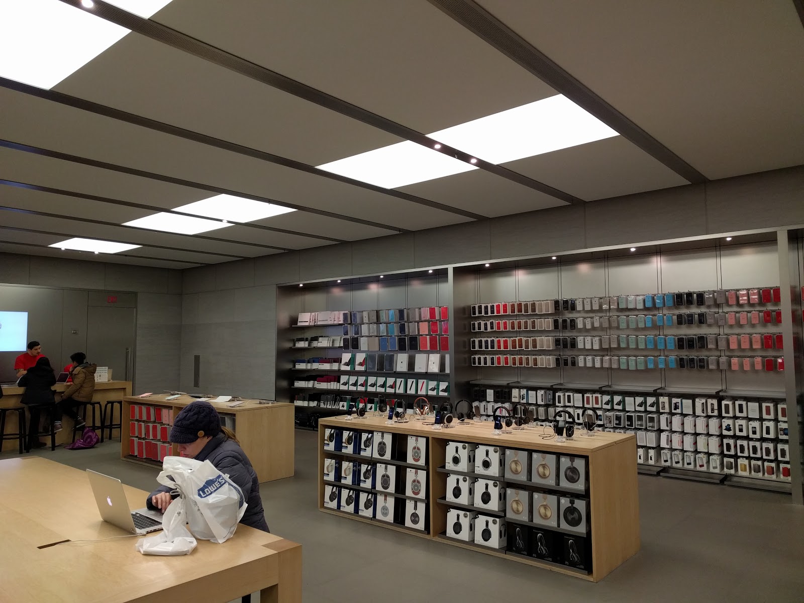 Photo of Apple Store in New York City, New York, United States - 3 Picture of Point of interest, Establishment, Store, Electronics store