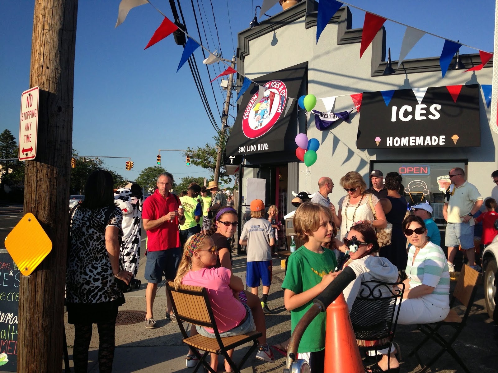 Photo of Frozen Cow Ices & Cream in Lido Beach City, New York, United States - 2 Picture of Food, Point of interest, Establishment, Store