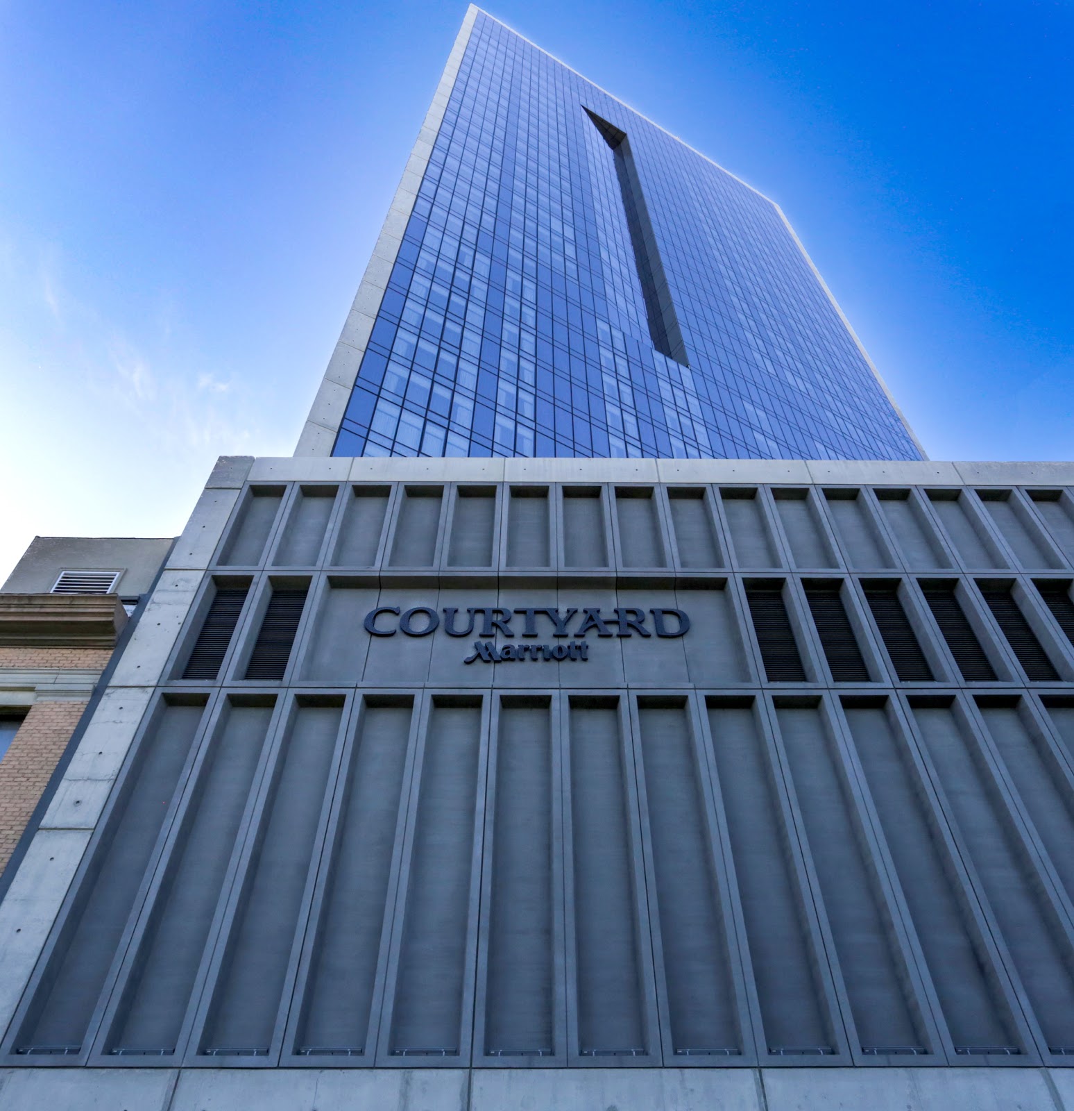 Photo of Courtyard Long Island City/New York Manhattan View in Long Island City New York,, New York, United States - 6 Picture of Point of interest, Establishment, Lodging