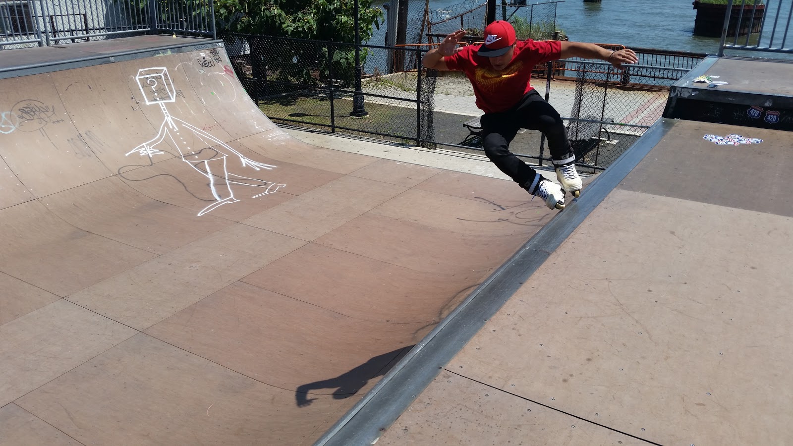 Photo of Castle Point Skatepark in Hoboken City, New Jersey, United States - 2 Picture of Point of interest, Establishment