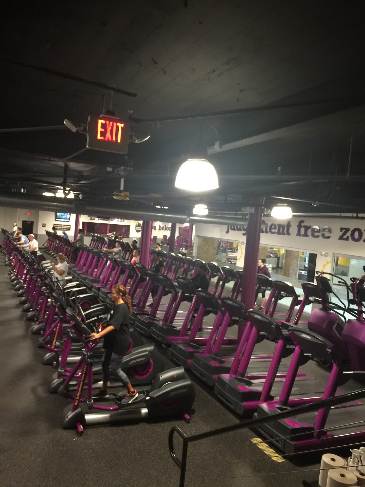 Photo of Planet Fitness - Great Neck, NY in Great Neck City, New York, United States - 5 Picture of Point of interest, Establishment, Health, Gym