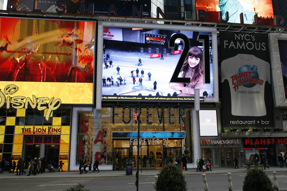 Photo of Forever 21 in New York City, New York, United States - 2 Picture of Point of interest, Establishment, Store, Clothing store