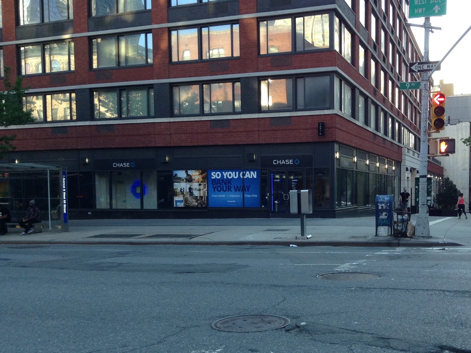 Photo of Chase Bank in New York City, New York, United States - 1 Picture of Point of interest, Establishment, Finance, Atm, Bank