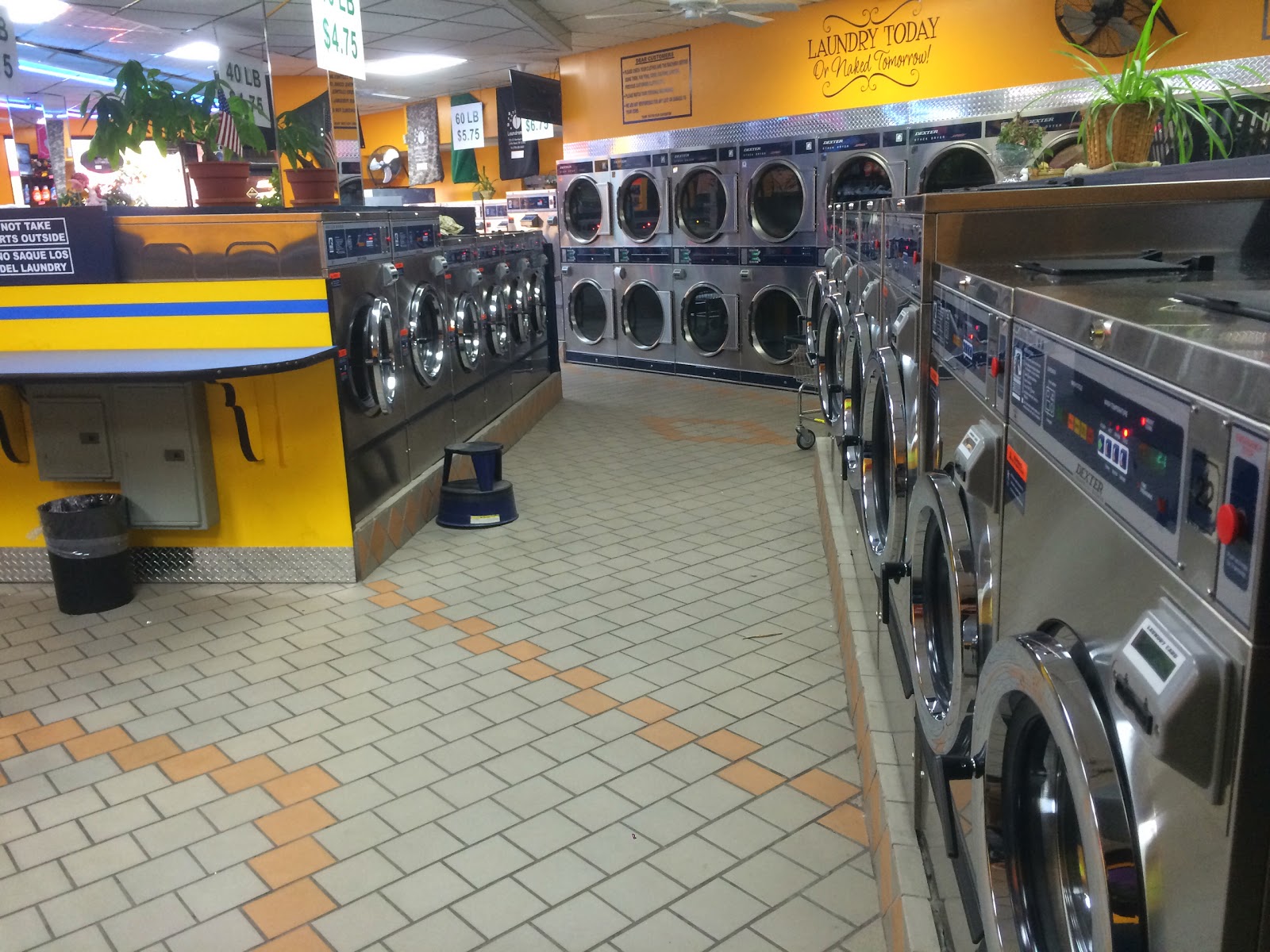 Photo of Express 1 Laundromat in Queens City, New York, United States - 8 Picture of Point of interest, Establishment, Laundry