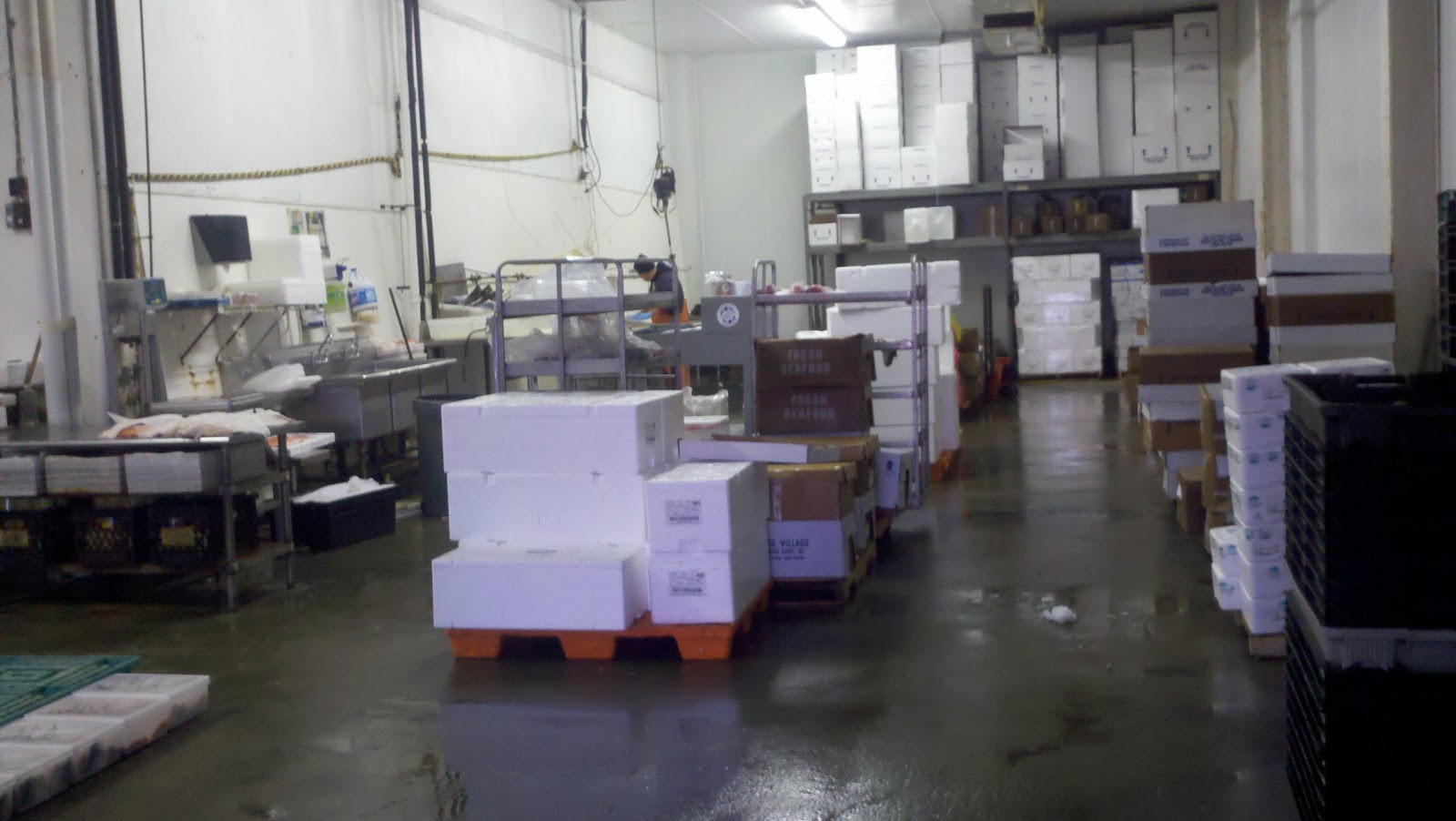 Photo of Madison Seafood Inc in Newark City, New Jersey, United States - 1 Picture of Food, Point of interest, Establishment