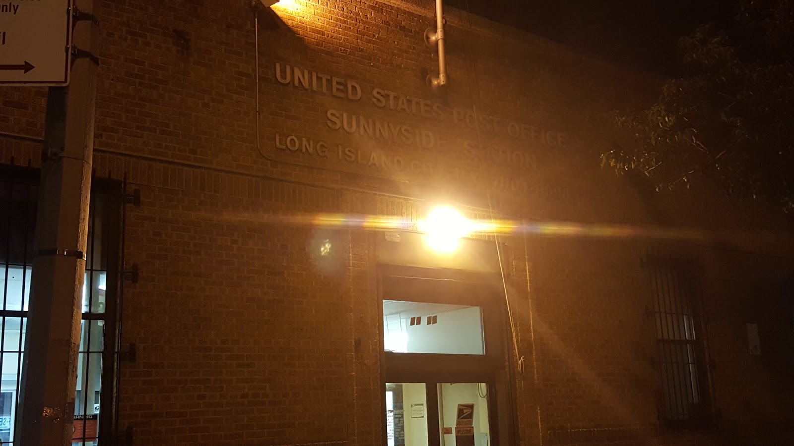 Photo of United States Post Office - Sunnyside Station in sunnyside City, New York, United States - 3 Picture of Point of interest, Establishment, Finance, Post office