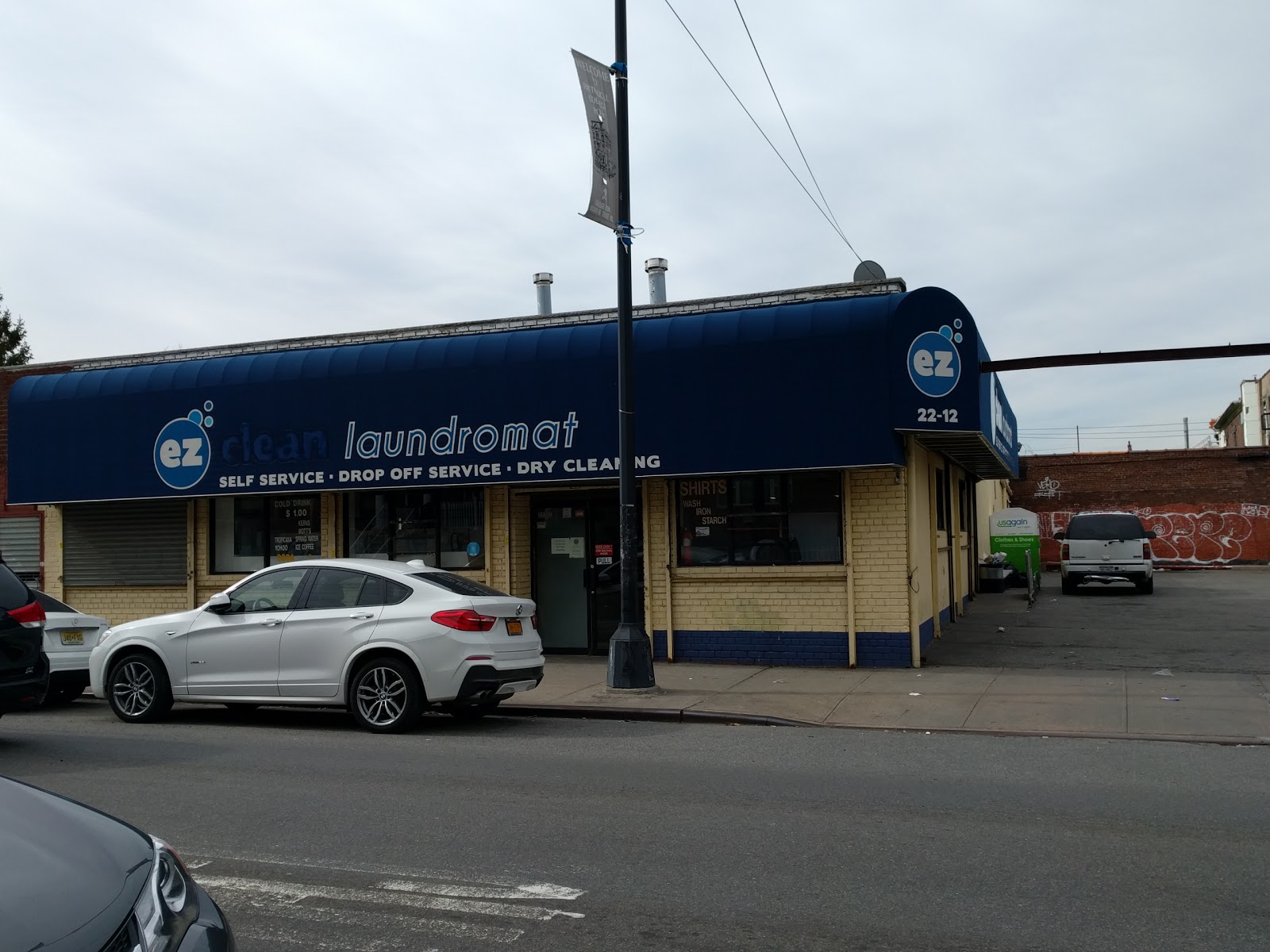 Photo of E-Z Clean Laundromat in Queens City, New York, United States - 2 Picture of Point of interest, Establishment, Laundry