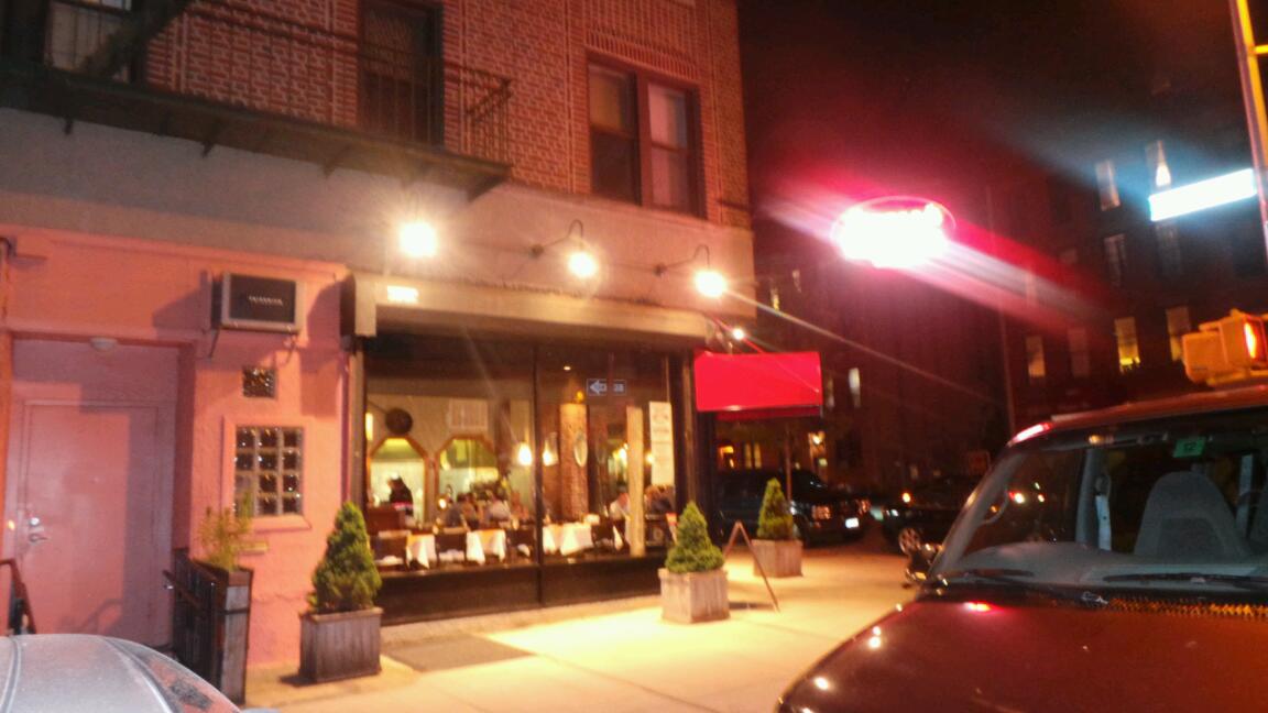 Photo of Giovanni's Brooklyn Eats in Brooklyn City, New York, United States - 3 Picture of Restaurant, Food, Point of interest, Establishment, Meal delivery, Bar