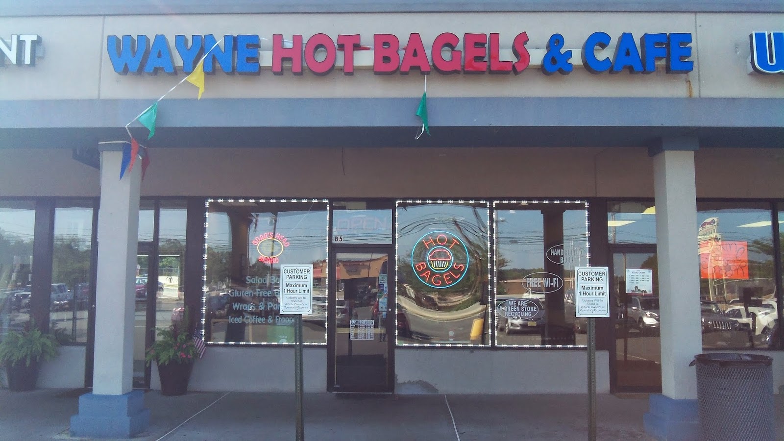 Photo of Wayne Hot Bagels and Cafe in Wayne City, New Jersey, United States - 1 Picture of Food, Point of interest, Establishment, Store, Bakery