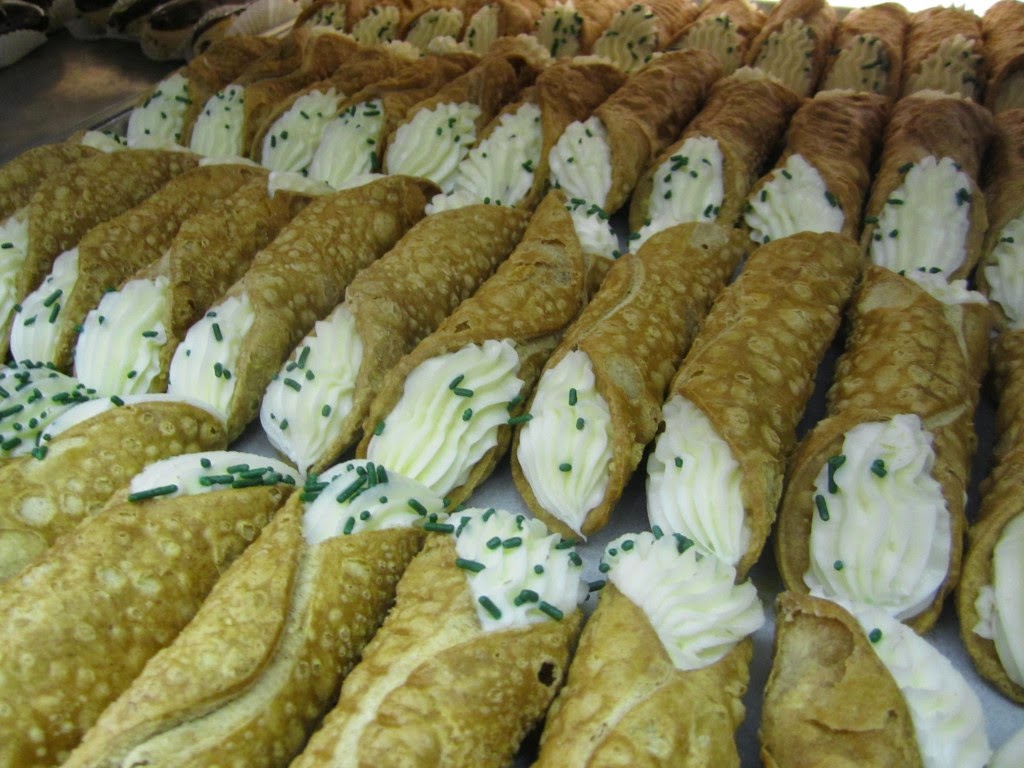 Photo of Zeppieri & Sons Italian Bakery in Bronx City, New York, United States - 2 Picture of Food, Point of interest, Establishment, Store, Bakery