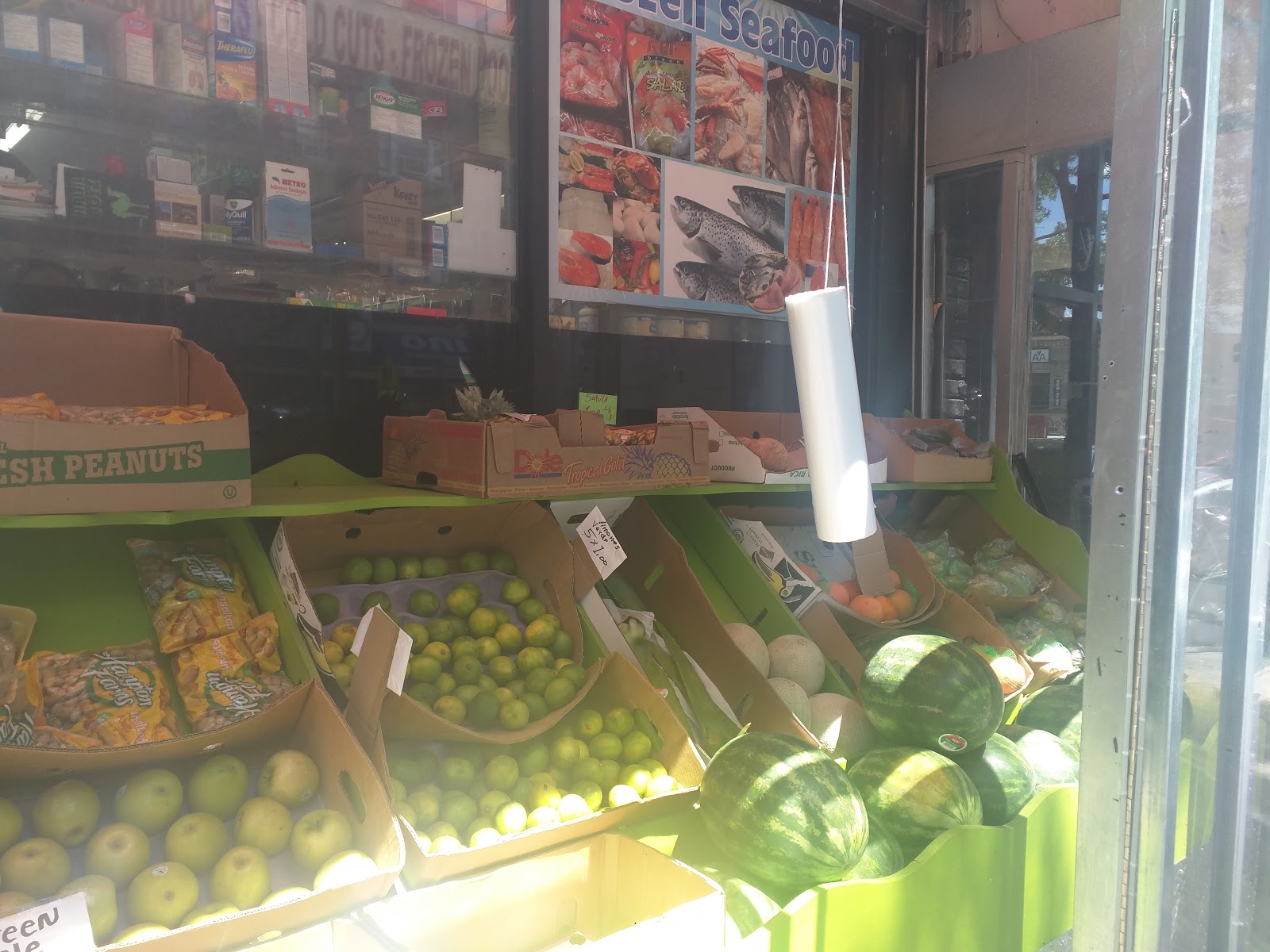 Photo of Tejada Grocery in New York City, New York, United States - 2 Picture of Food, Point of interest, Establishment, Store, Grocery or supermarket