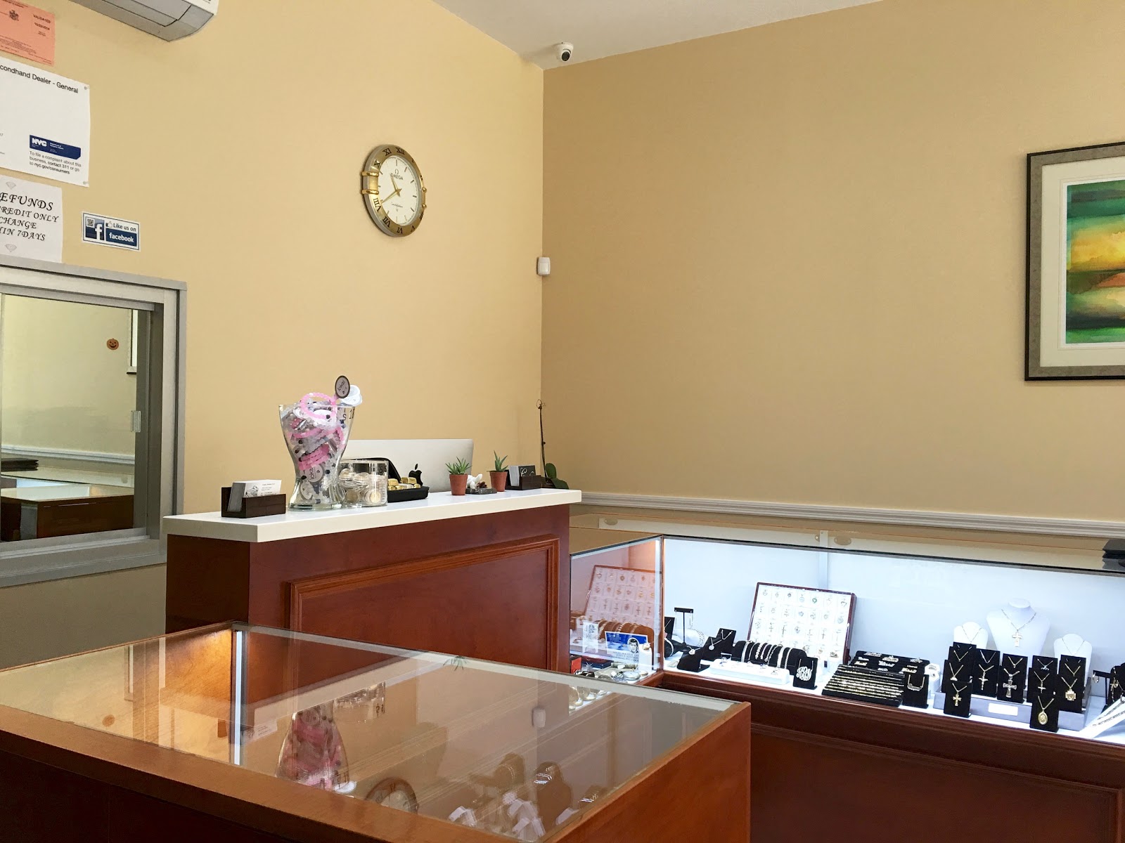 Photo of Crosby Jewelers in Bronx City, New York, United States - 2 Picture of Point of interest, Establishment, Finance, Store, Jewelry store