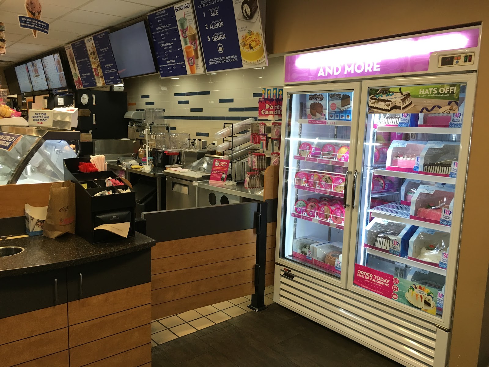 Photo of Baskin Robbins in Bronx City, New York, United States - 2 Picture of Food, Point of interest, Establishment, Store