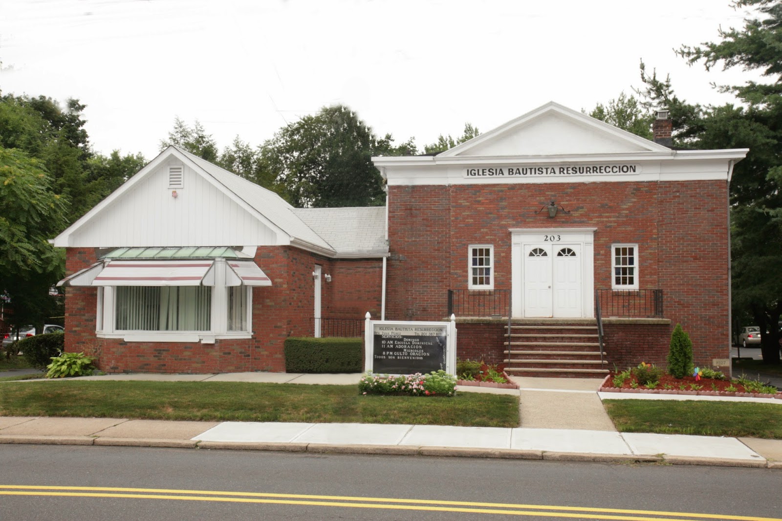 Photo of Iglesia Bautista Resurreccion in Dumont City, New Jersey, United States - 1 Picture of Point of interest, Establishment, Church, Place of worship