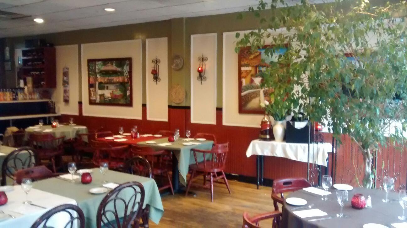 Photo of Tlaquepaque Restaurant in New Rochelle City, New York, United States - 7 Picture of Restaurant, Food, Point of interest, Establishment