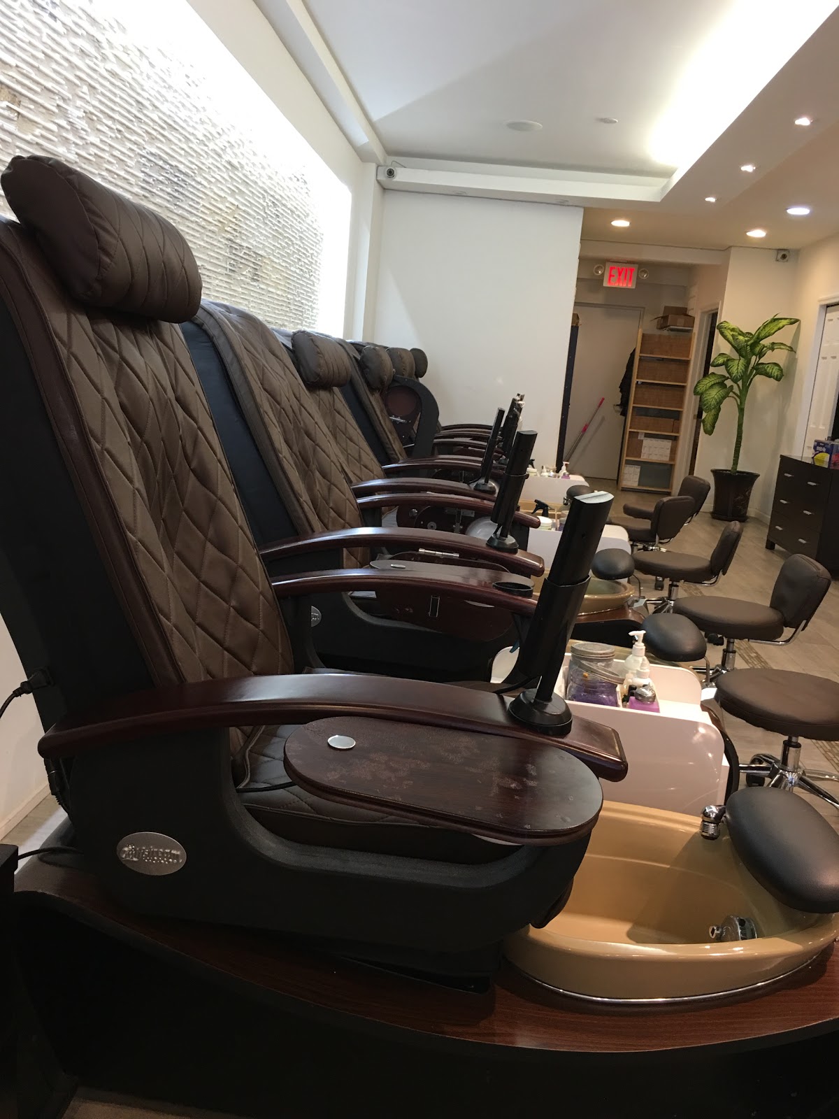 Photo of Vivian Joy Nail Spa in Queens City, New York, United States - 2 Picture of Point of interest, Establishment, Beauty salon, Hair care