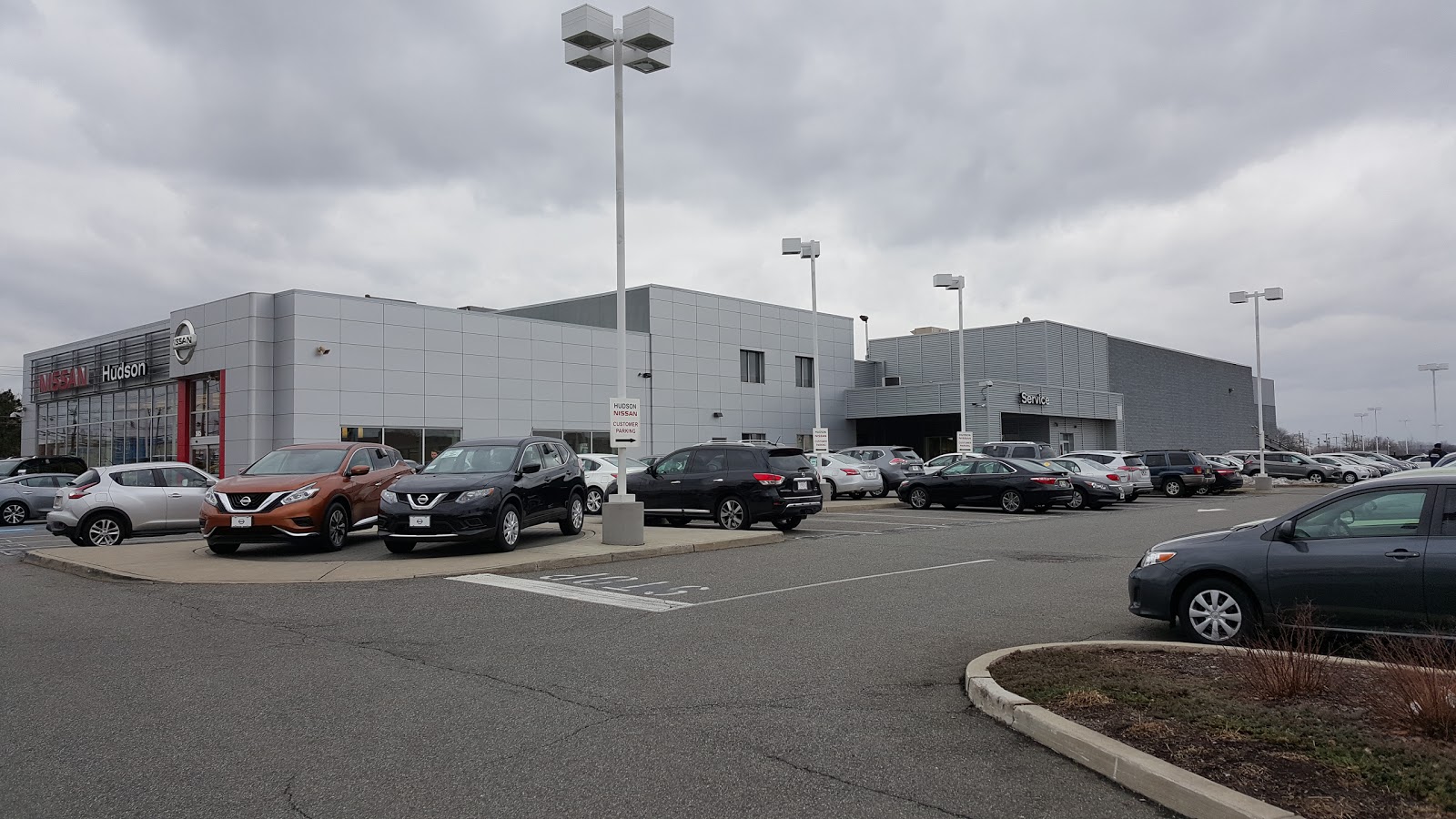 Photo of Hudson Nissan in Jersey City, New Jersey, United States - 4 Picture of Point of interest, Establishment, Car dealer, Store