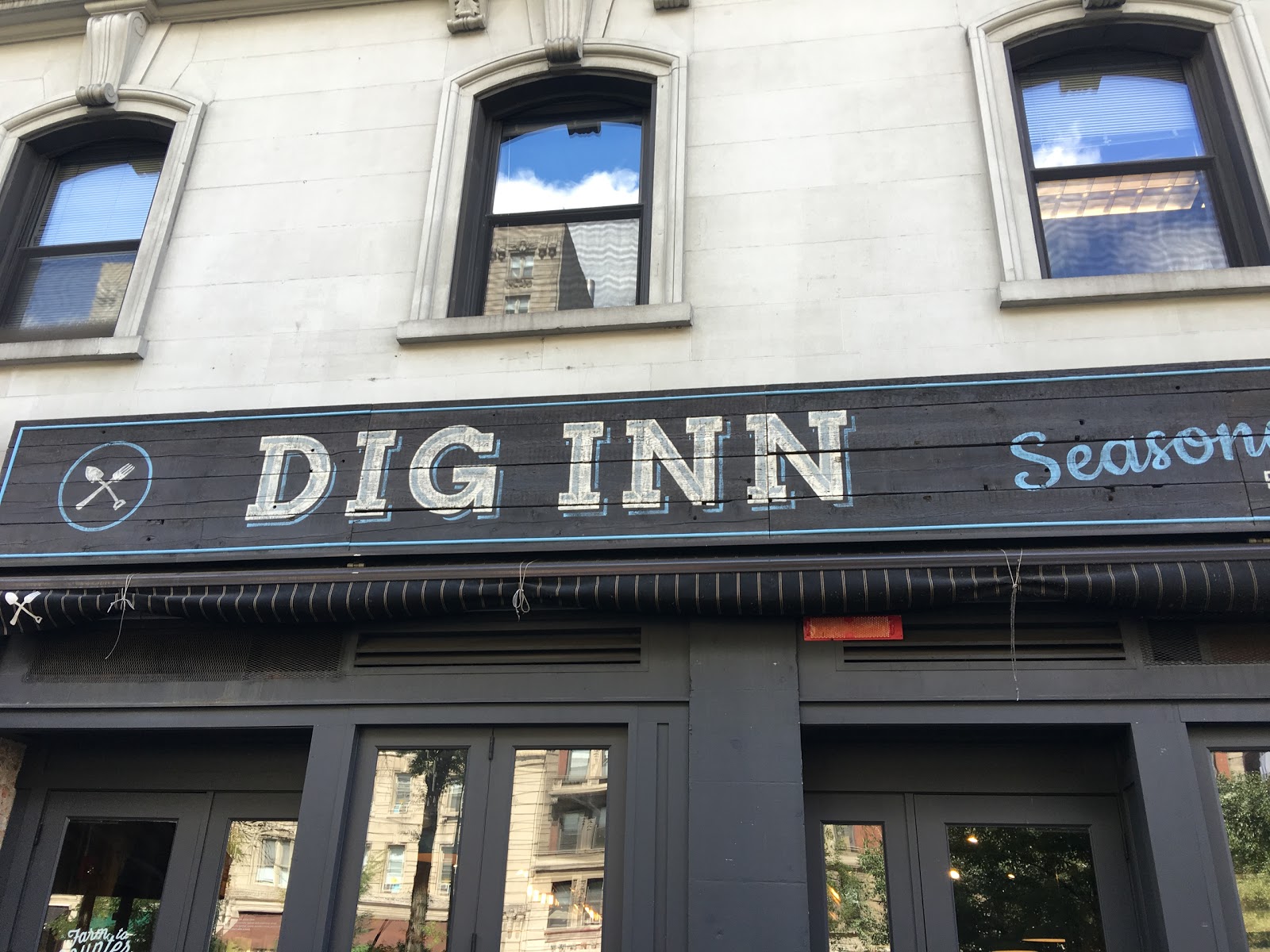 Photo of Dig Inn in New York City, New York, United States - 2 Picture of Restaurant, Food, Point of interest, Establishment