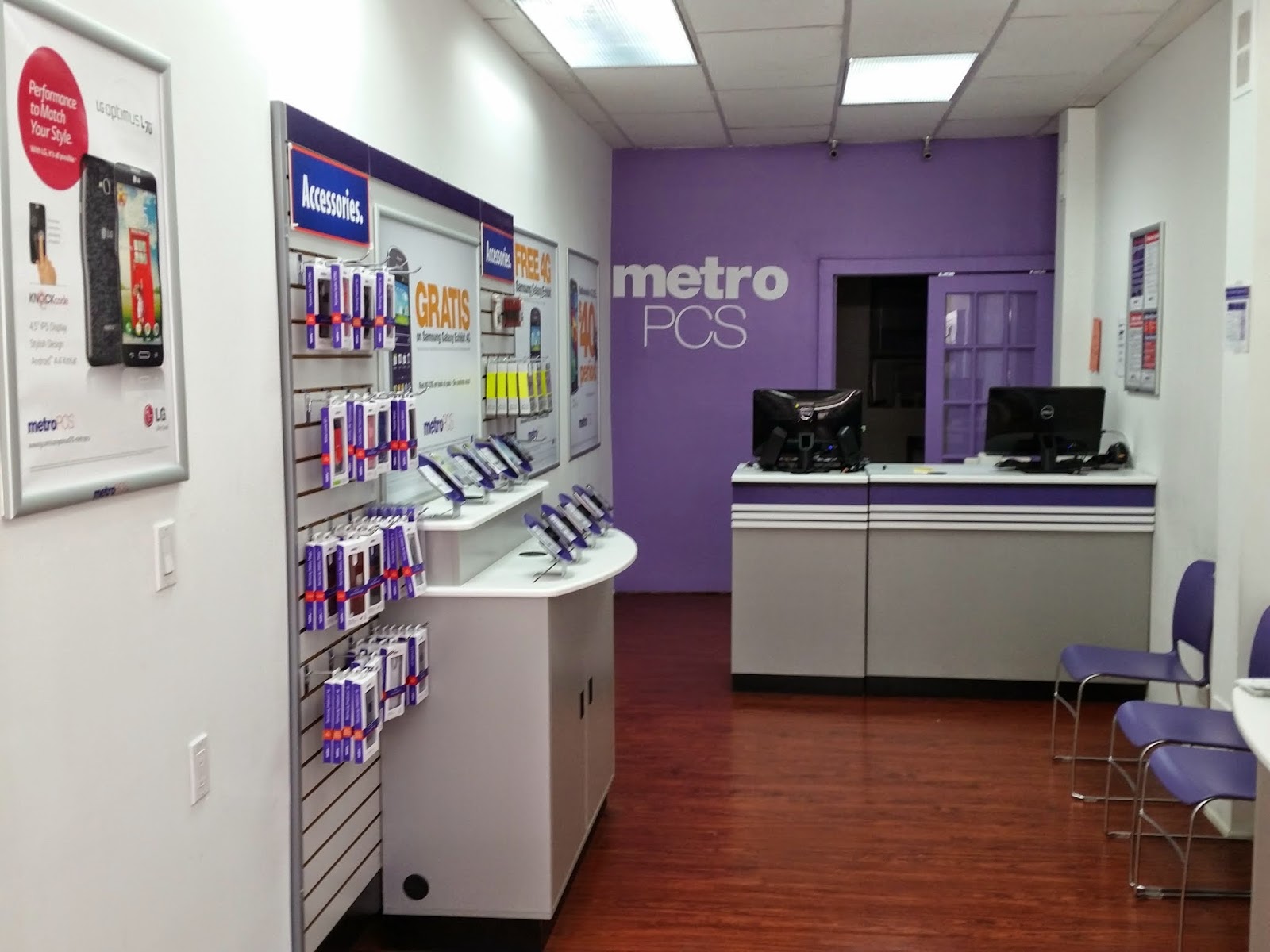 Photo of MetroPCS Authorized Dealer in New York City, New York, United States - 2 Picture of Point of interest, Establishment, Store