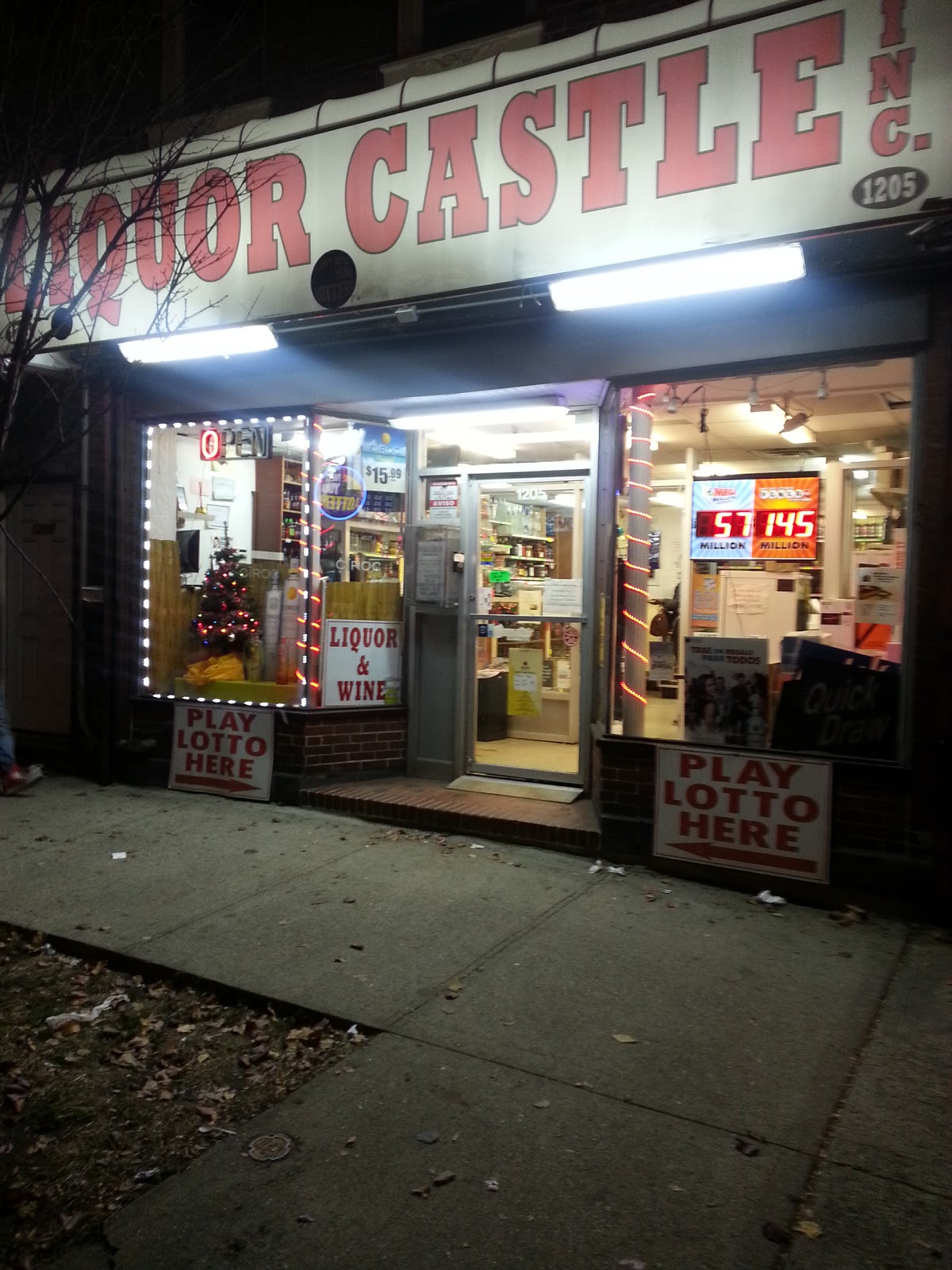 Photo of Liquor Castle Inc in Staten Island City, New York, United States - 3 Picture of Point of interest, Establishment, Store, Liquor store