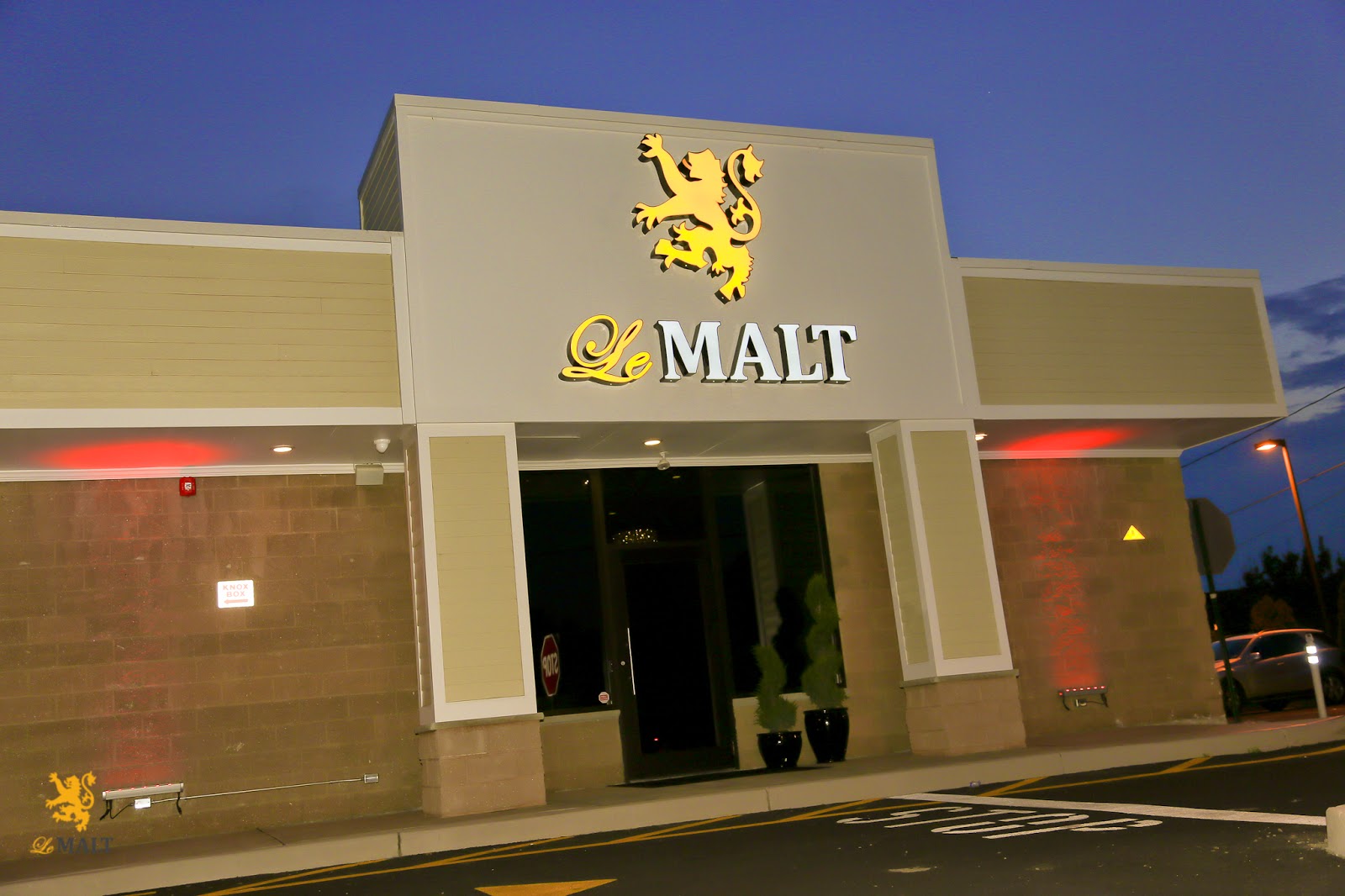 Photo of Le Malt Restaurant & Lounge in Colonia City, New Jersey, United States - 1 Picture of Restaurant, Food, Point of interest, Establishment, Bar, Night club