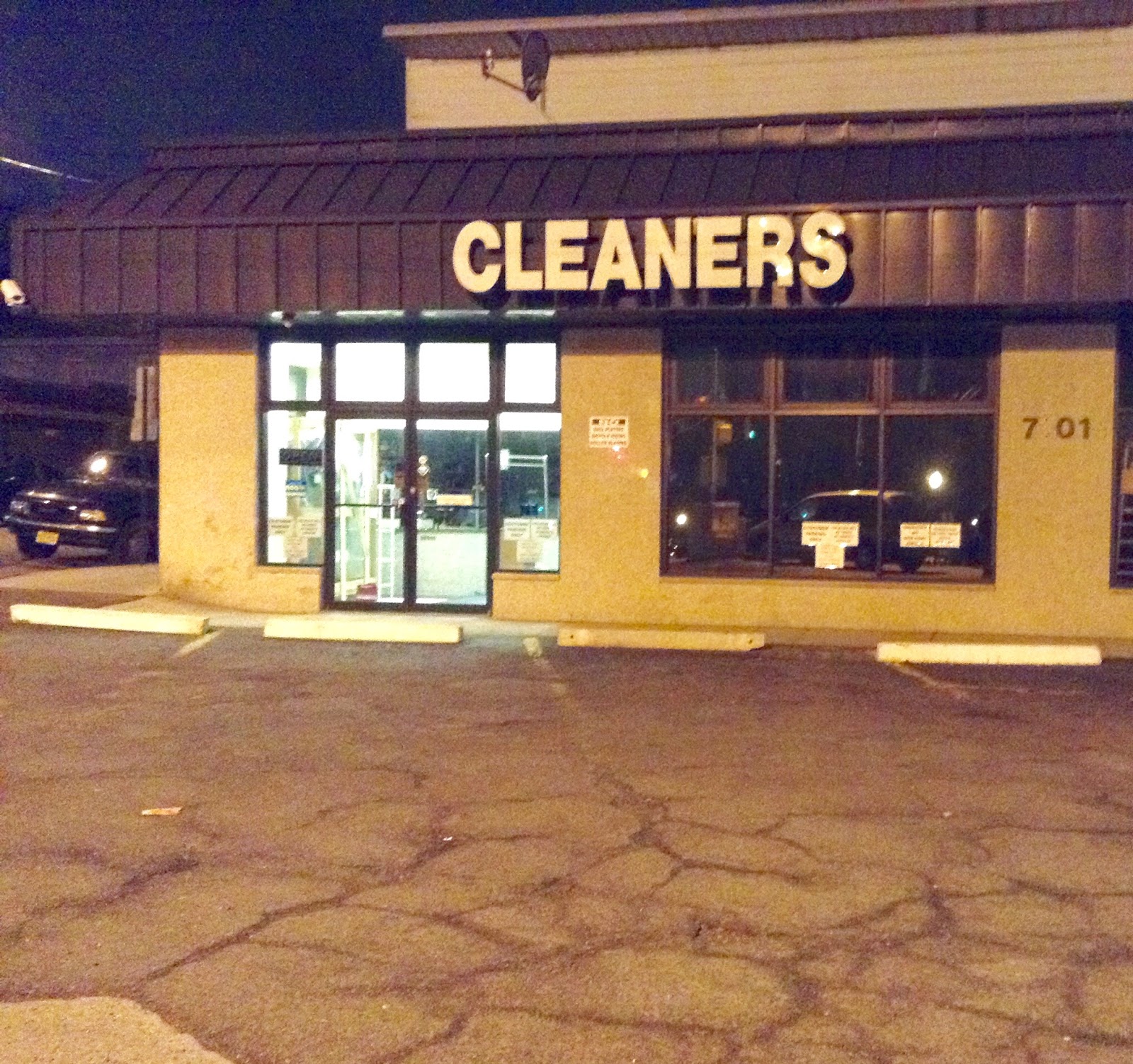 Photo of Daisy Organic Cleaners in Guttenberg City, New Jersey, United States - 3 Picture of Point of interest, Establishment, Laundry