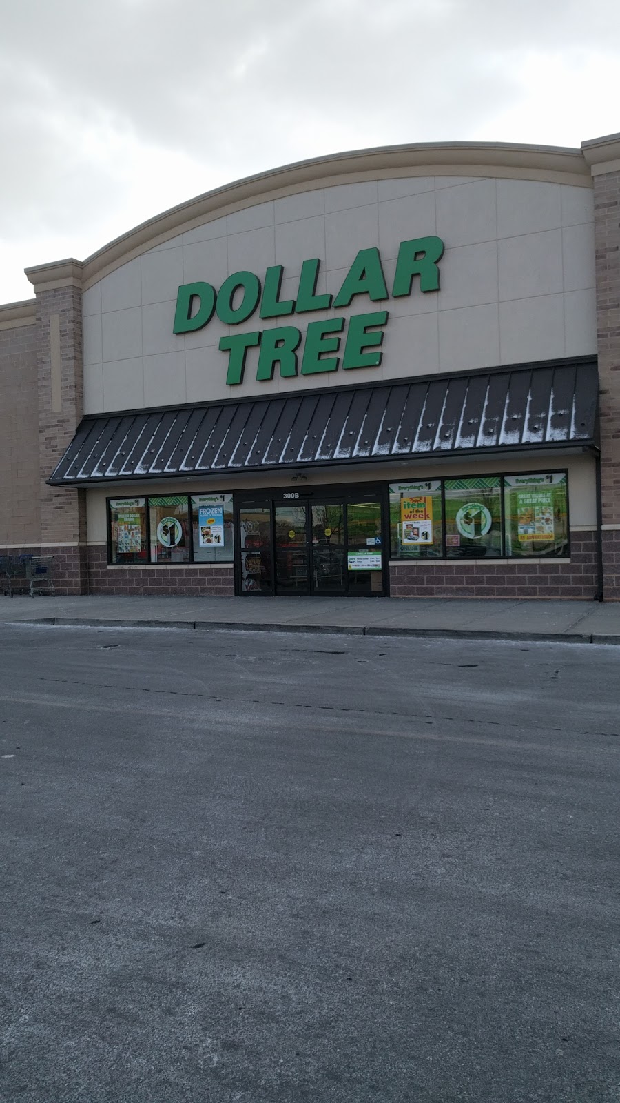 Photo of Dollar Tree and Harbor Tools in Linden City, New Jersey, United States - 1 Picture of Point of interest, Establishment, Store