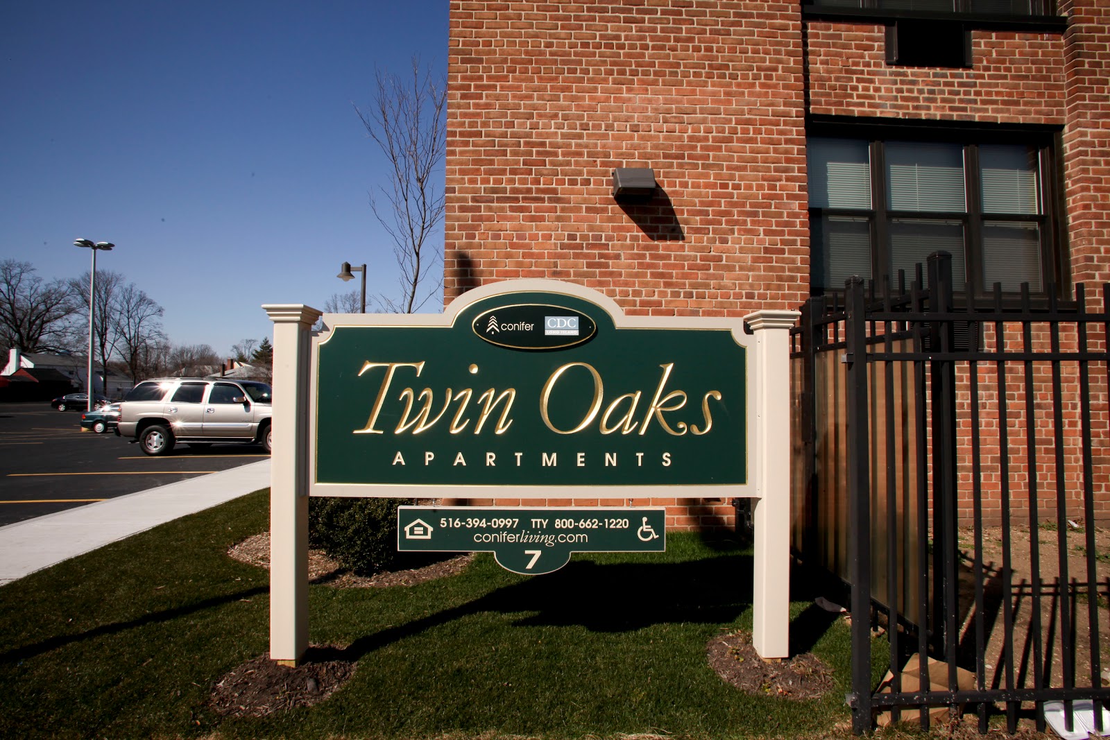 Photo of Twin Oaks Apartments in Hempstead City, New York, United States - 6 Picture of Point of interest, Establishment, Real estate agency