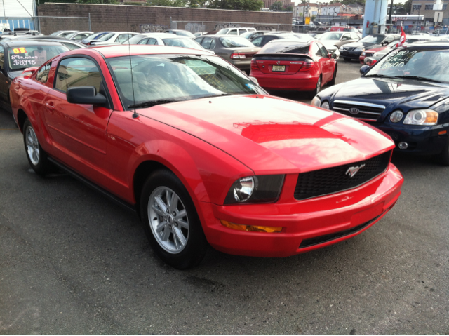 Photo of International Motor Group LLC in Newark City, New Jersey, United States - 4 Picture of Point of interest, Establishment, Car dealer, Store