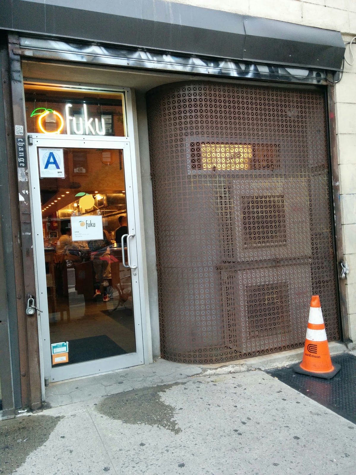 Photo of Fuku in New York City, New York, United States - 6 Picture of Restaurant, Food, Point of interest, Establishment