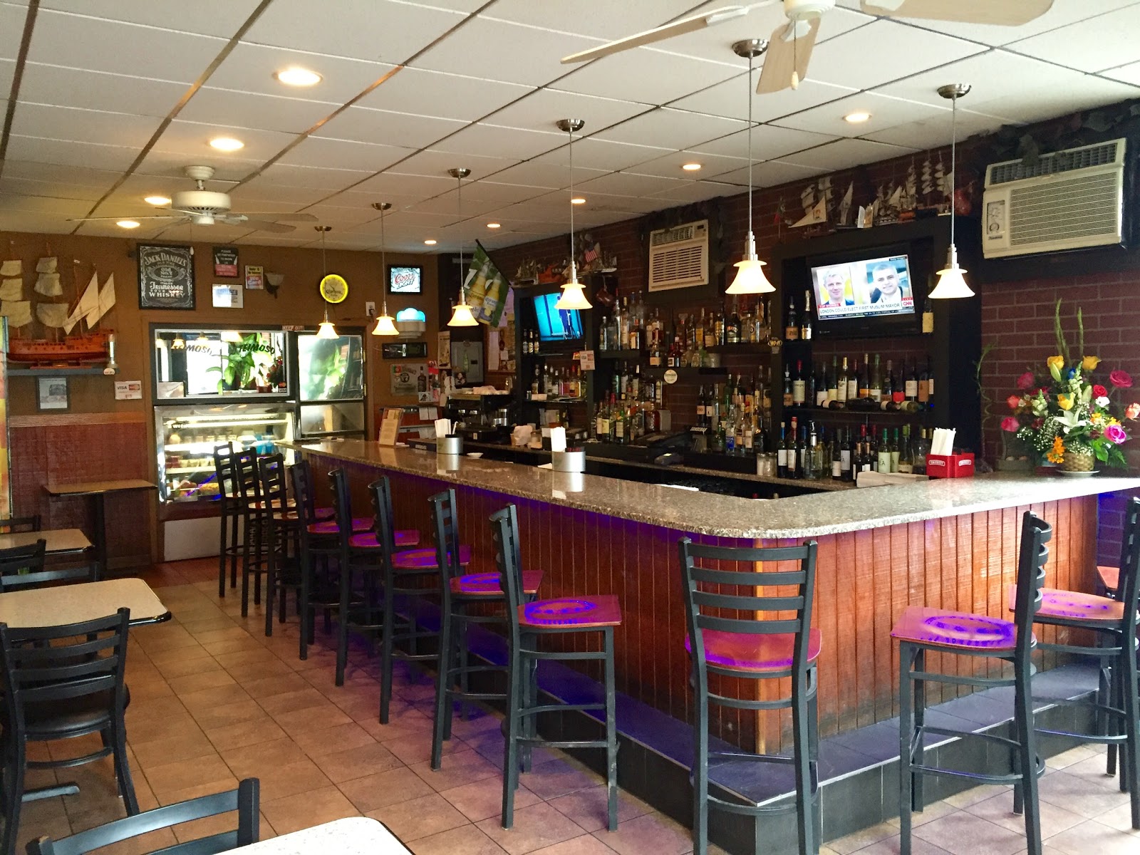 Photo of O Teimoso Bar in Elizabeth City, New Jersey, United States - 2 Picture of Restaurant, Food, Point of interest, Establishment