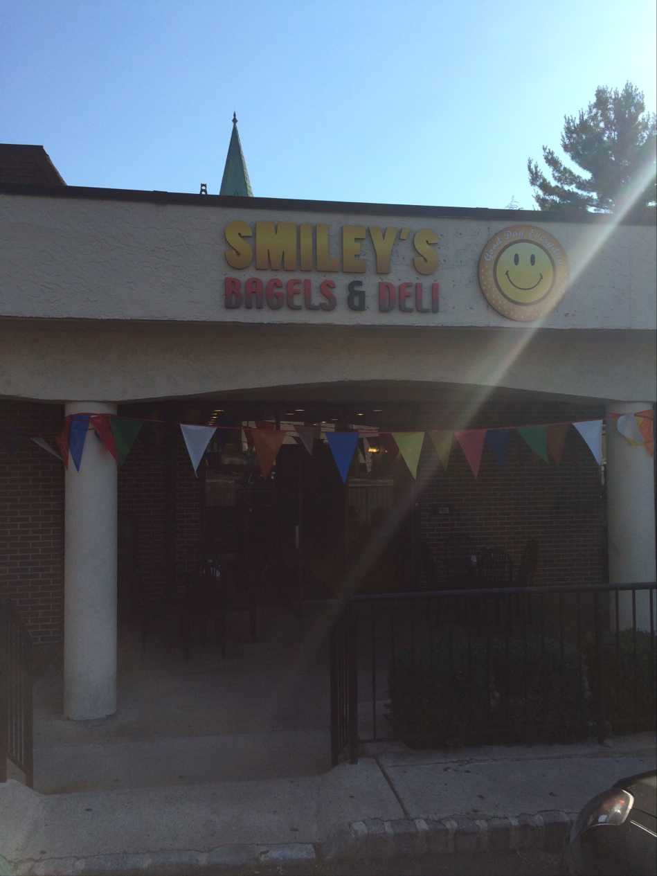 Photo of Smiley's Bagels & Deli in Cranford City, New Jersey, United States - 2 Picture of Restaurant, Food, Point of interest, Establishment