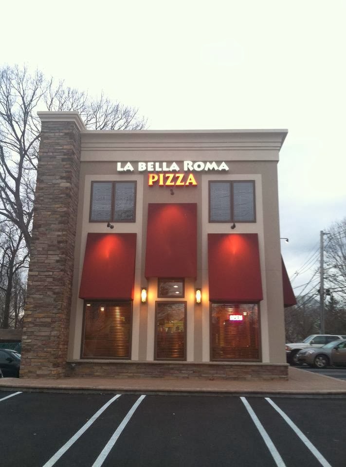 Photo of La Bella Roma Pizzeria in Paramus City, New Jersey, United States - 2 Picture of Restaurant, Food, Point of interest, Establishment