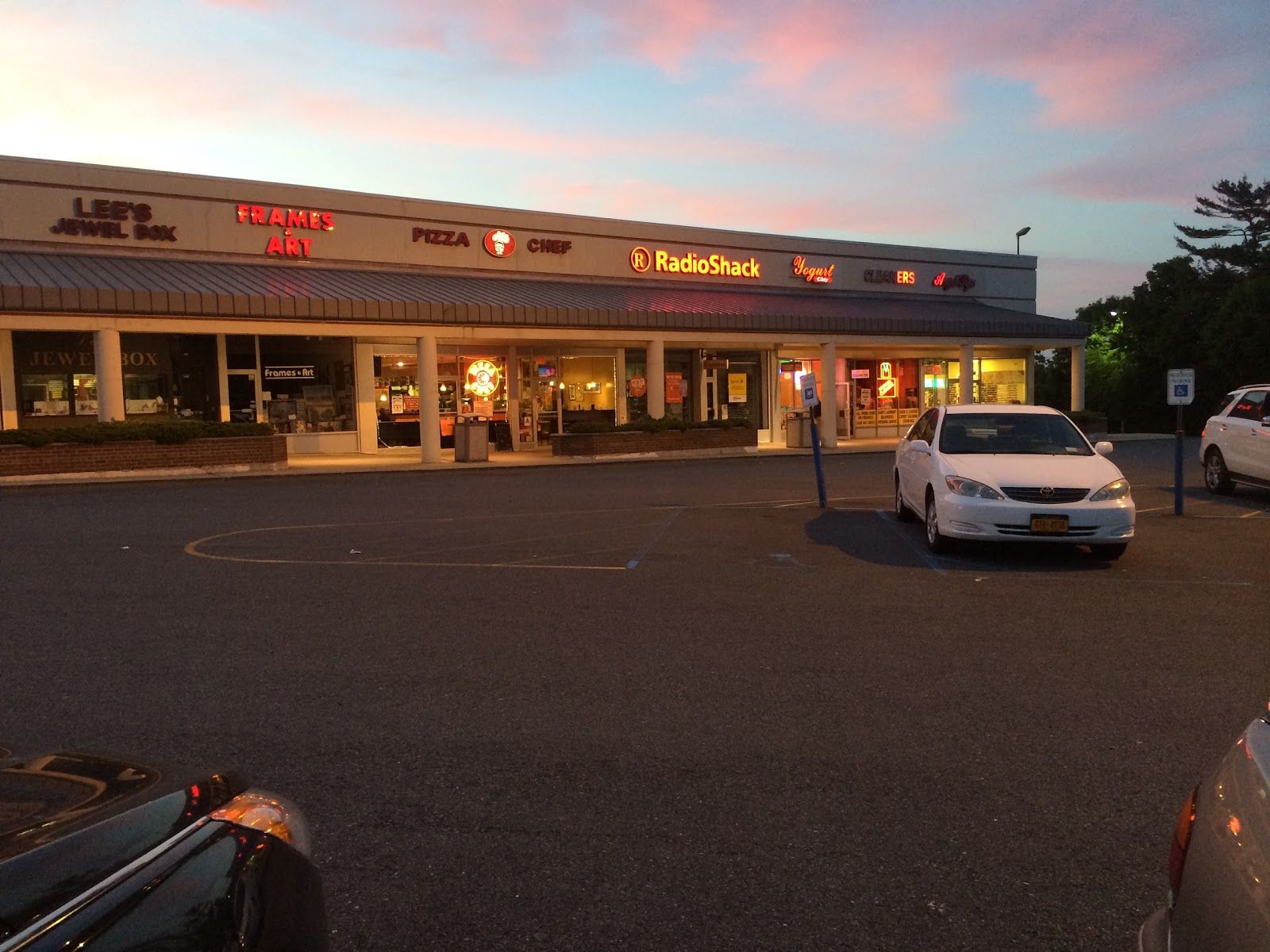 Photo of RadioShack in Whitestone City, New York, United States - 1 Picture of Point of interest, Establishment, Store, Electronics store