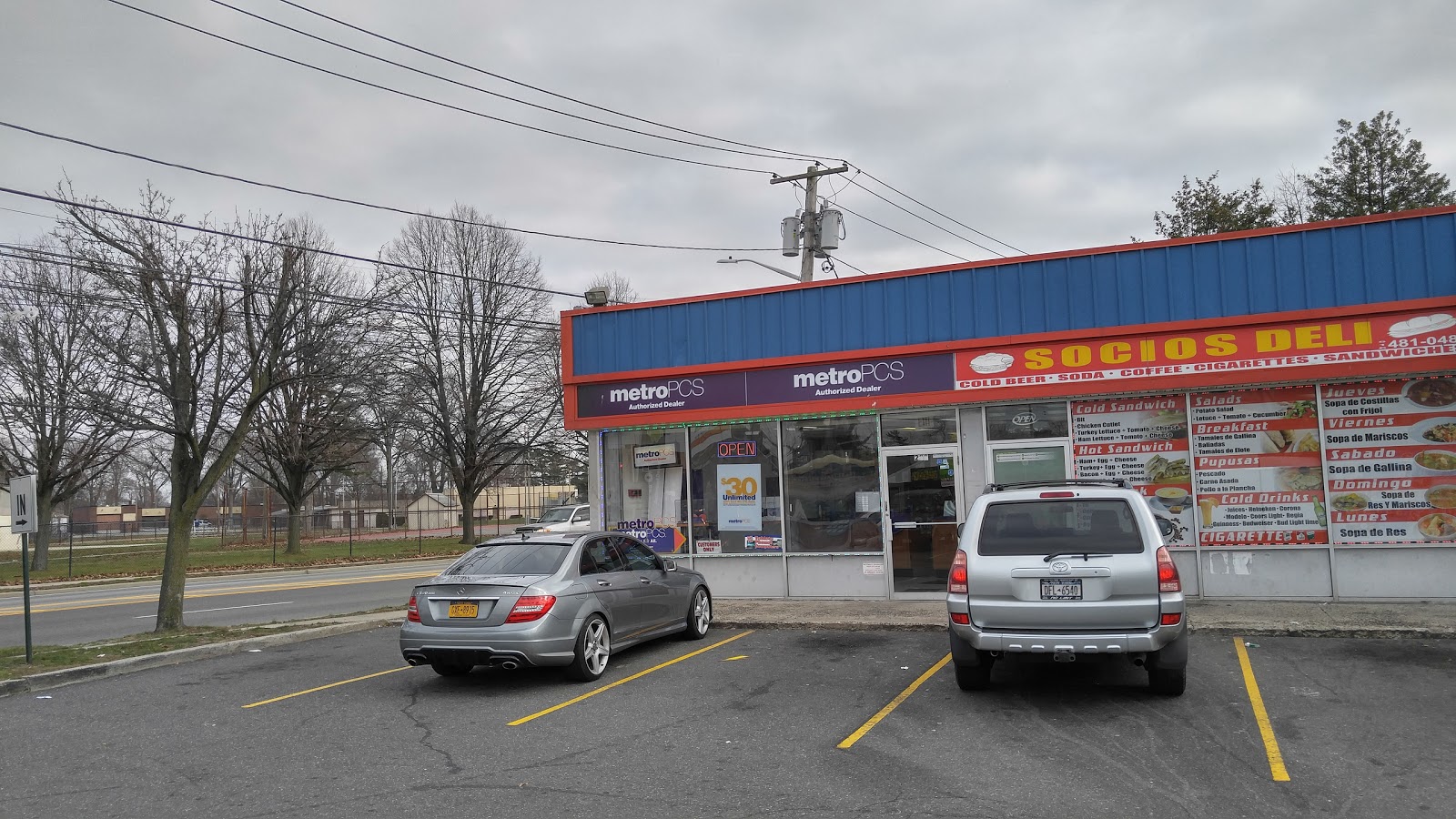 Photo of Metro PCS in Hempstead City, New York, United States - 1 Picture of Point of interest, Establishment, Store