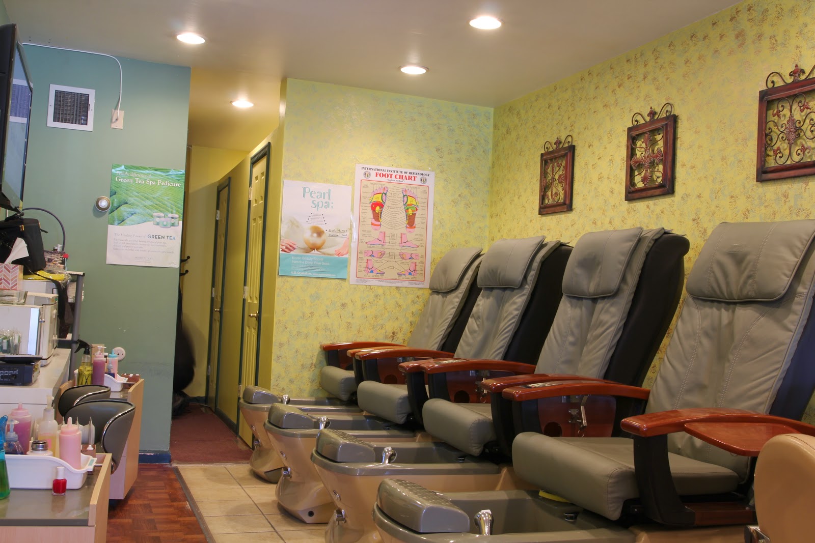 Photo of TENAFLY NAILS in Tenafly City, New Jersey, United States - 4 Picture of Point of interest, Establishment, Beauty salon, Hair care