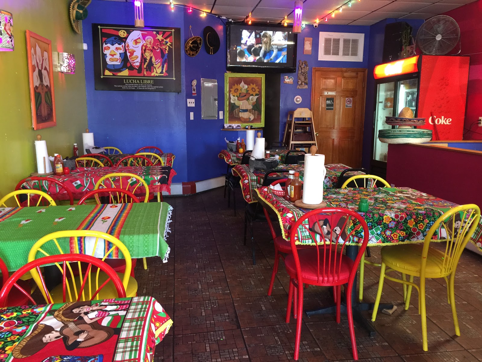 Photo of La Fortaleza in Passaic City, New Jersey, United States - 2 Picture of Restaurant, Food, Point of interest, Establishment