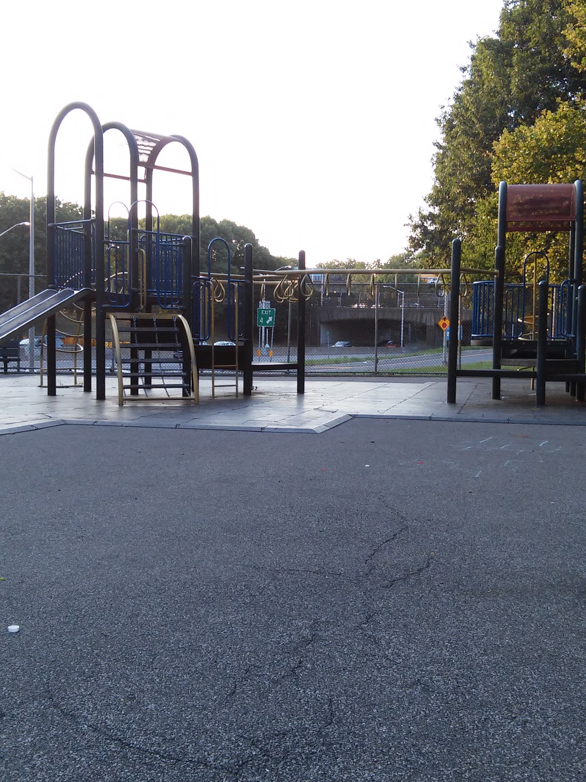 Photo of Metcalf Playground (Park) in Bronx City, New York, United States - 2 Picture of Point of interest, Establishment, Park