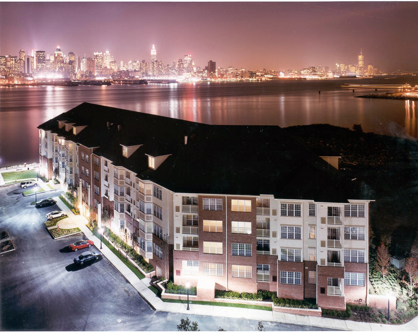 Photo of Riverbend at Port Imperial in West New York City, New Jersey, United States - 2 Picture of Point of interest, Establishment, Real estate agency