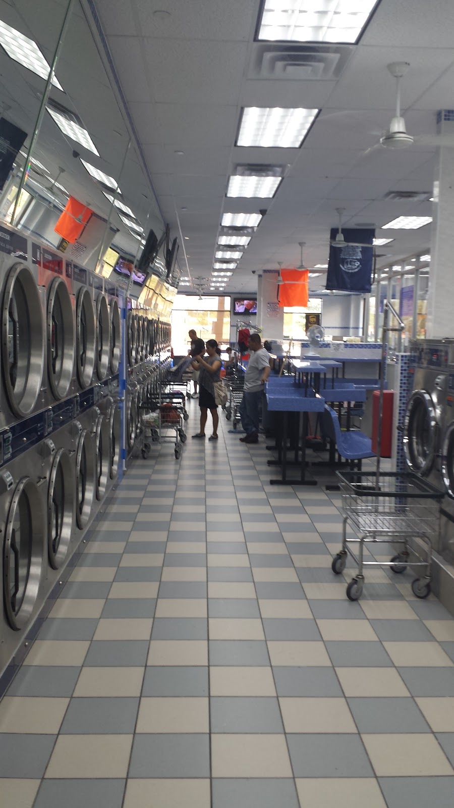 Photo of RICHMOND EXPRESS LAUNDROMAT in Richmond City, New York, United States - 9 Picture of Point of interest, Establishment, Laundry