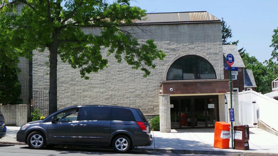 Photo of Young Israel of Jamaica Estates in Jamaica City, New York, United States - 1 Picture of Point of interest, Establishment, Place of worship, Synagogue