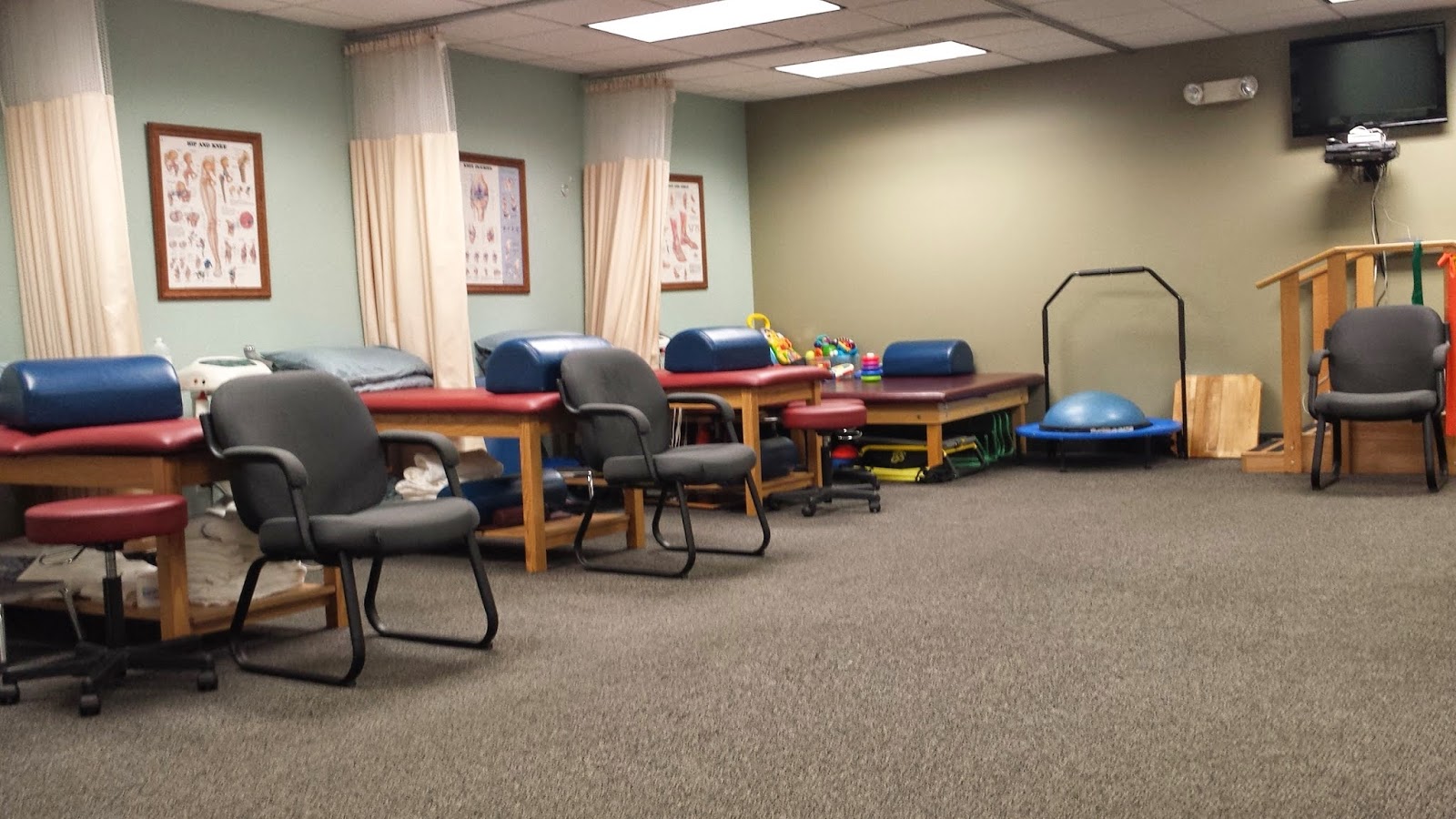 Photo of Metro Physical & Aquatic Therapy in Great Neck City, New York, United States - 2 Picture of Point of interest, Establishment, Health, Physiotherapist