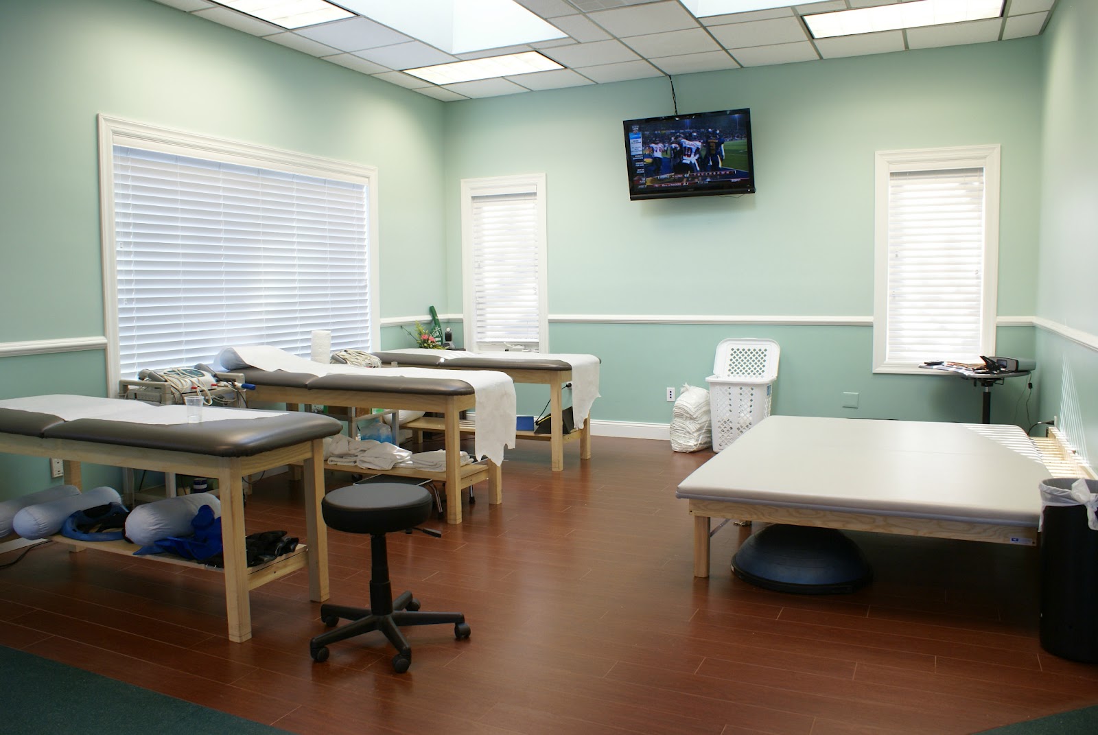 Photo of Northeast Spine & Wellness Center in Clark City, New Jersey, United States - 2 Picture of Point of interest, Establishment, Health, Doctor