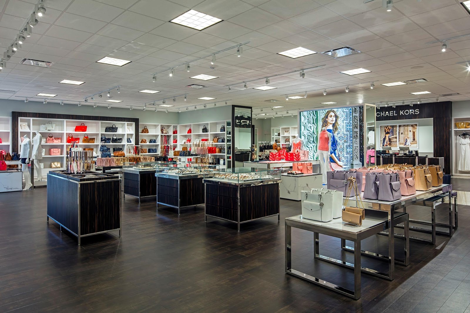 Photo of Michael Kors in Elizabeth City, New Jersey, United States - 4 Picture of Point of interest, Establishment, Store, Jewelry store, Clothing store, Shoe store