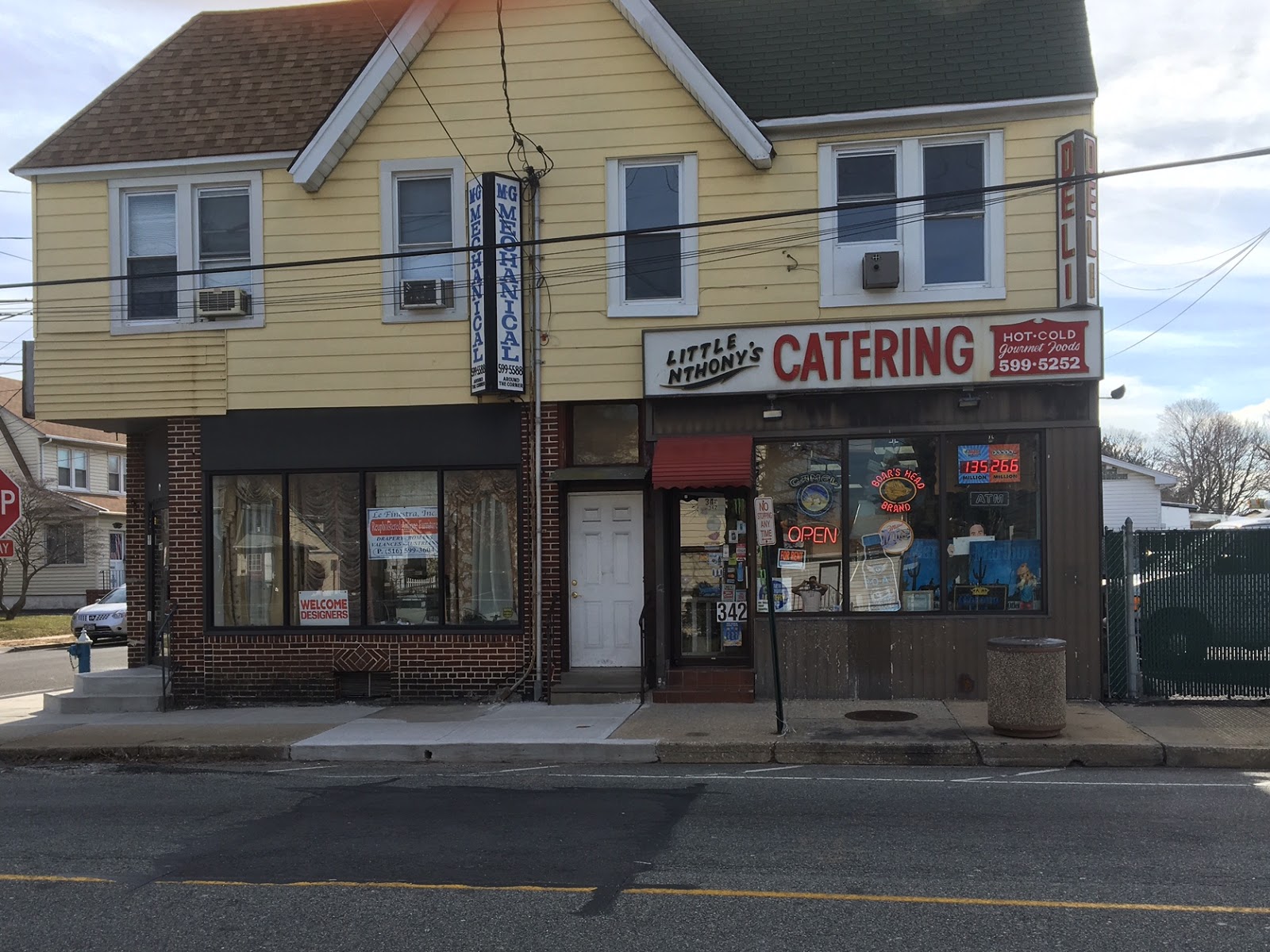 Photo of Little Anthony's Deli in Lynbrook City, New York, United States - 1 Picture of Restaurant, Food, Point of interest, Establishment, Store, Meal takeaway