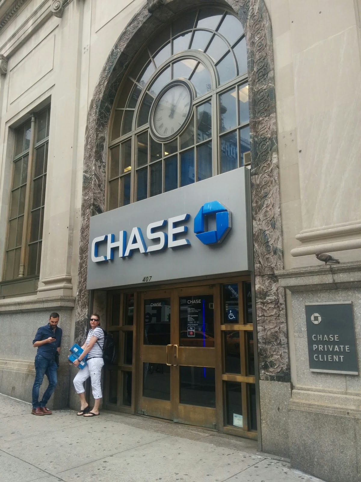 Photo of Chase Bank in New York City, New York, United States - 1 Picture of Point of interest, Establishment, Finance, Atm, Bank