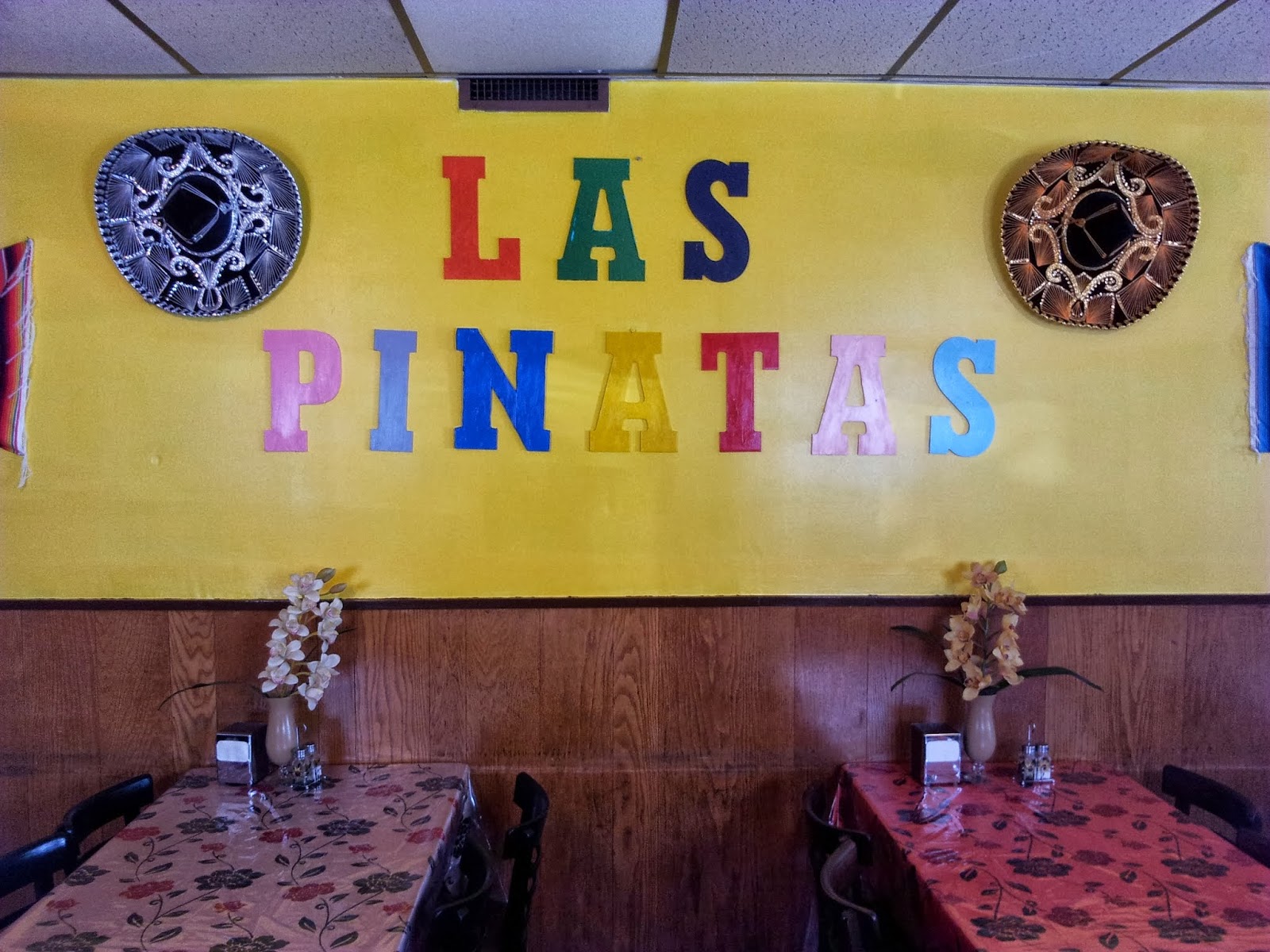 Photo of Las Pinatas Mexican Restaurant in Rahway City, New Jersey, United States - 2 Picture of Restaurant, Food, Point of interest, Establishment, Store, Meal takeaway, Meal delivery