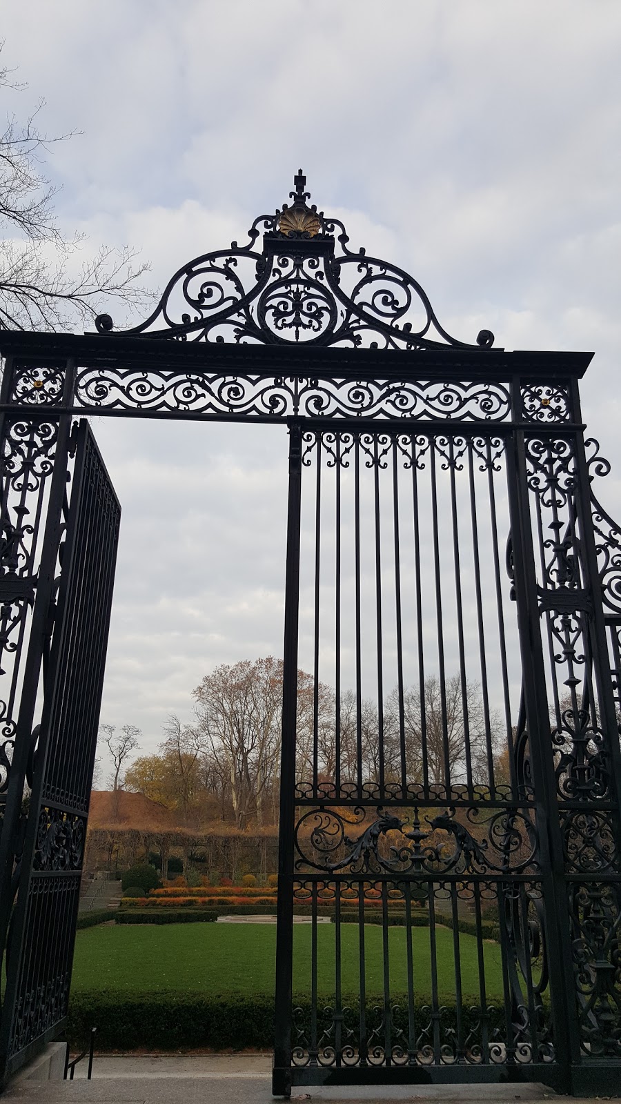 Photo of Vanderbilt Gate in New York City, New York, United States - 1 Picture of Point of interest, Establishment