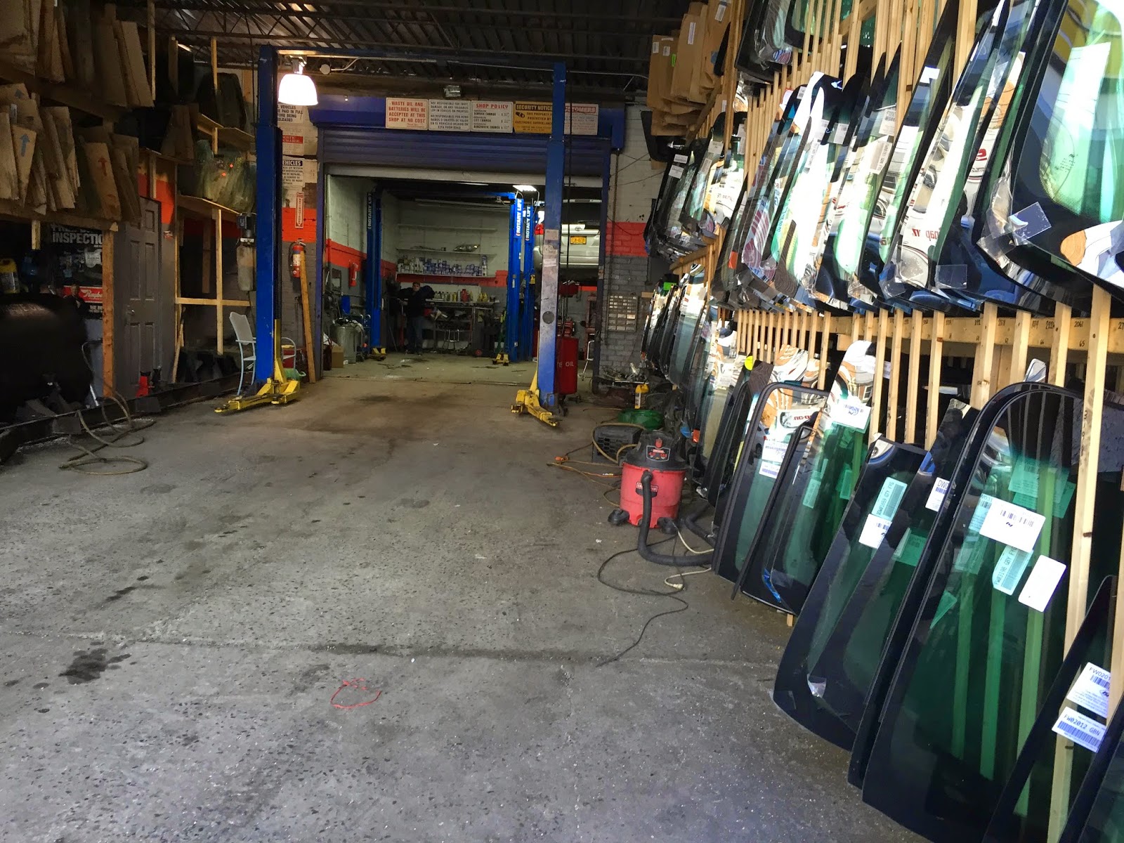Photo of Real City Auto Glass in Corona City, New York, United States - 1 Picture of Point of interest, Establishment, Store, Car repair, General contractor
